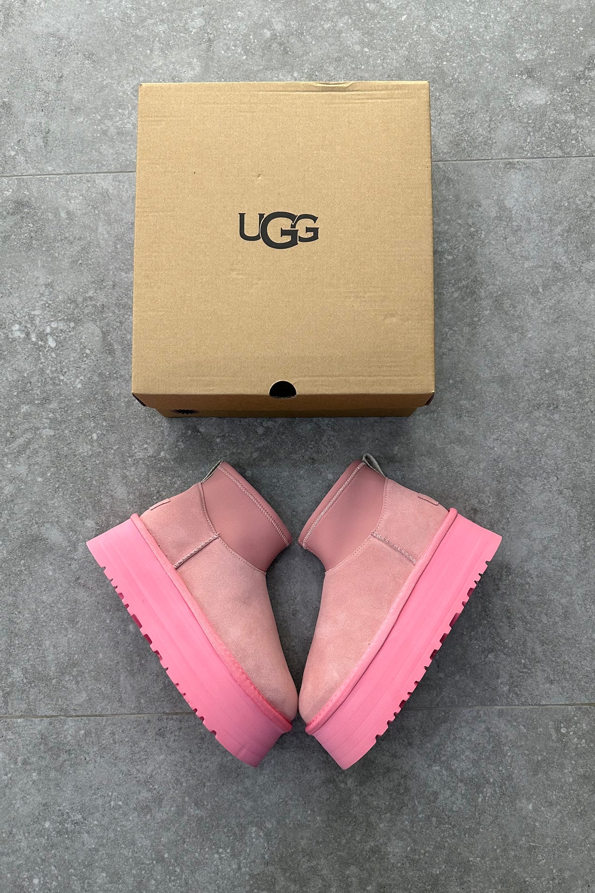UGG Wmns Classic Mini
Dipper Legwarmer 'Pink Dawn