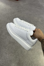 Alexander McQueen Oversized Sneaker Triple White - profile