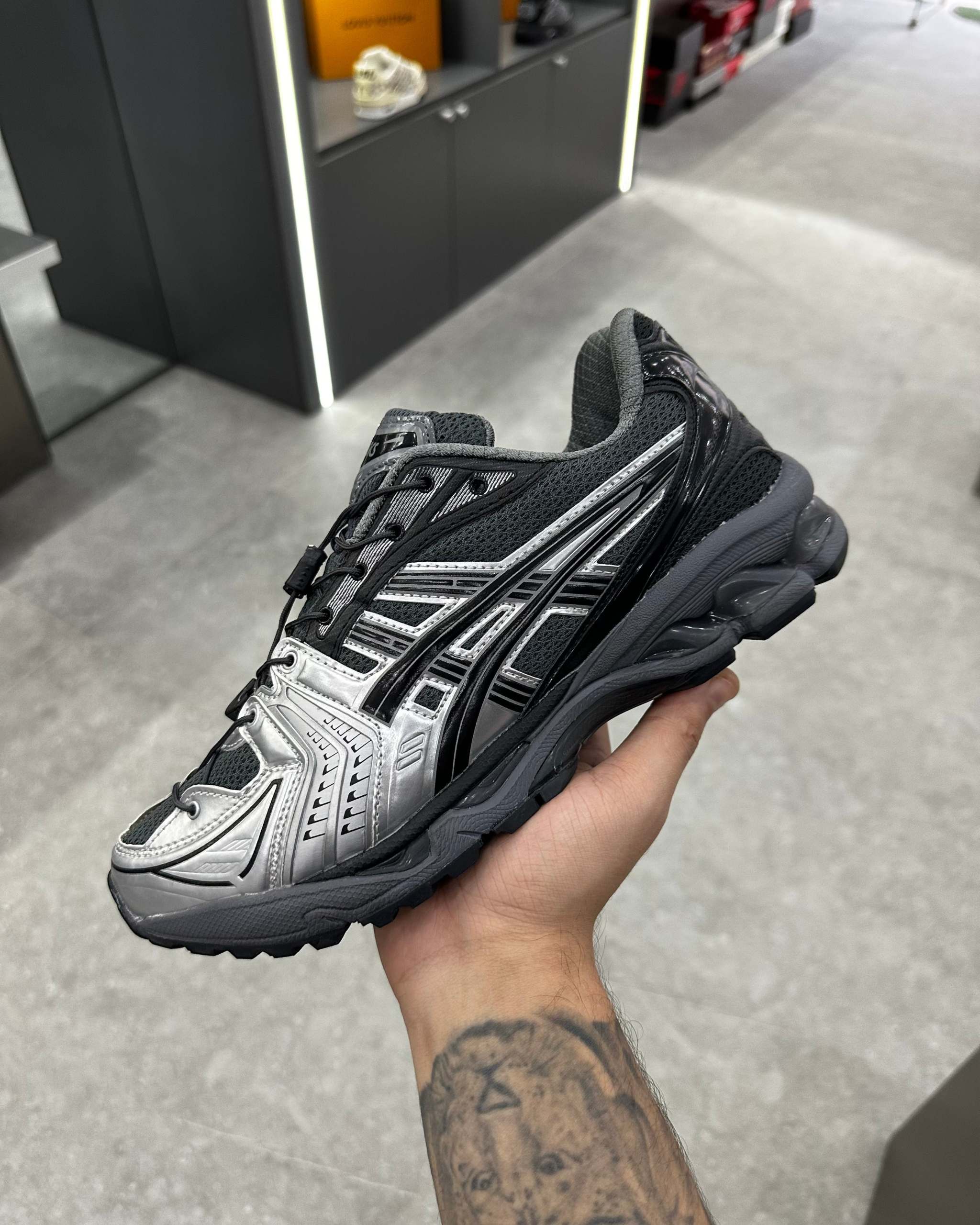 ASICS Gel-Kayano 14 Unaffected
Infinite Wonders
