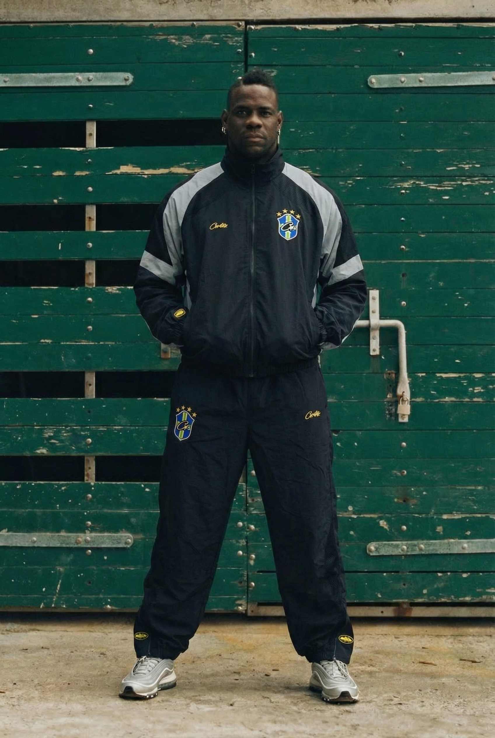 Corteiz Italy Tracksuit - Black