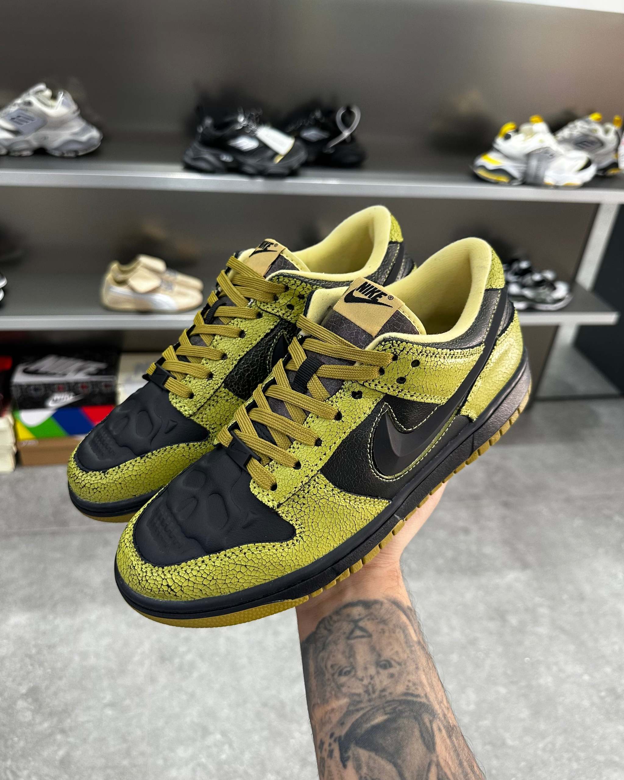 Níke Dunk Low Retro QS Halloween
Skull