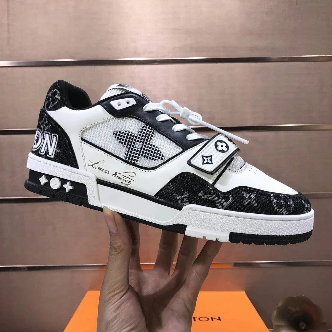 Louis Vuitton LV Trainer sangle velcromonogramme denim Black WhiteLouis Vuitton LV Trainer sangle velcro
monogramme denim Black WhiteMAGIC CITY