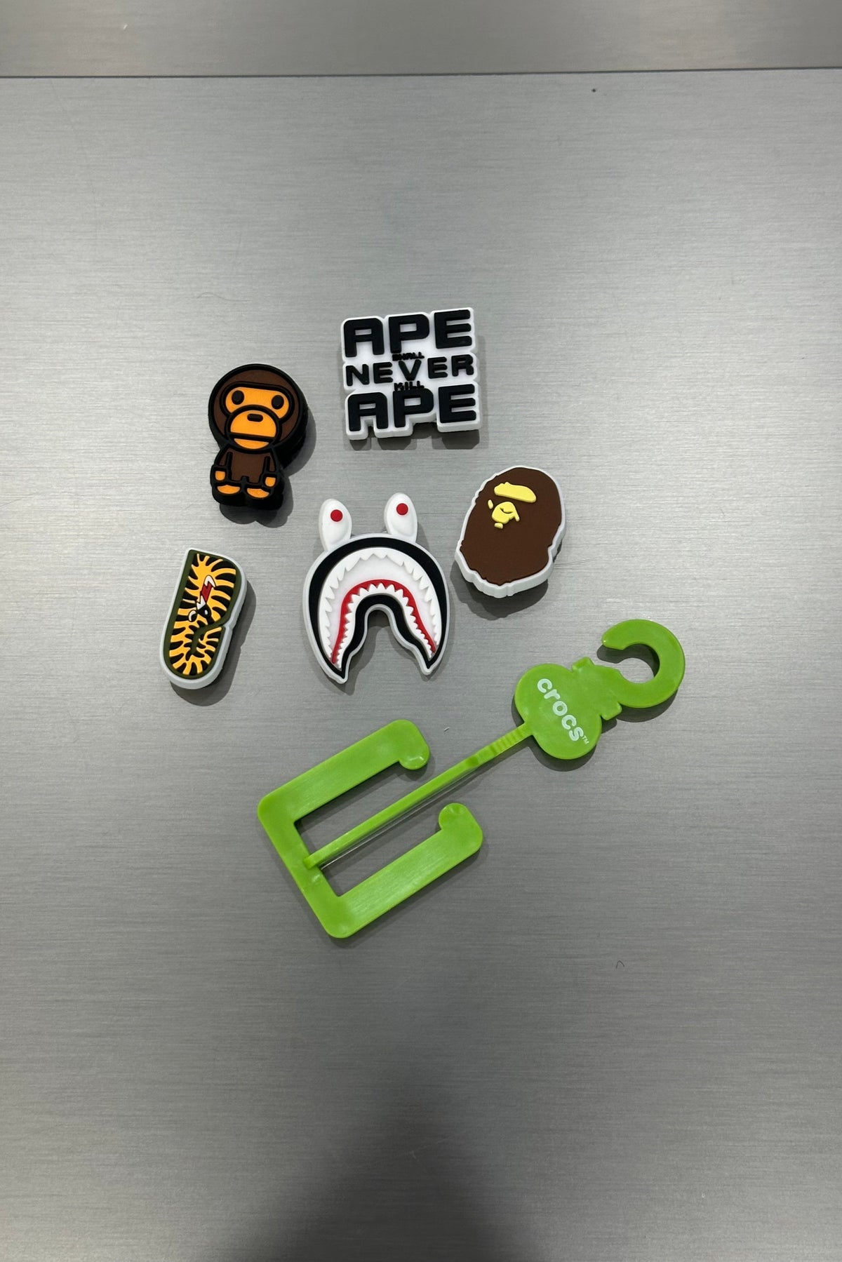 Crocs X A Bathing Ape ABC
Camo - Green - MAGIC CITY