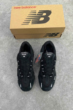 New Balance 1000 Lunar Year - Black