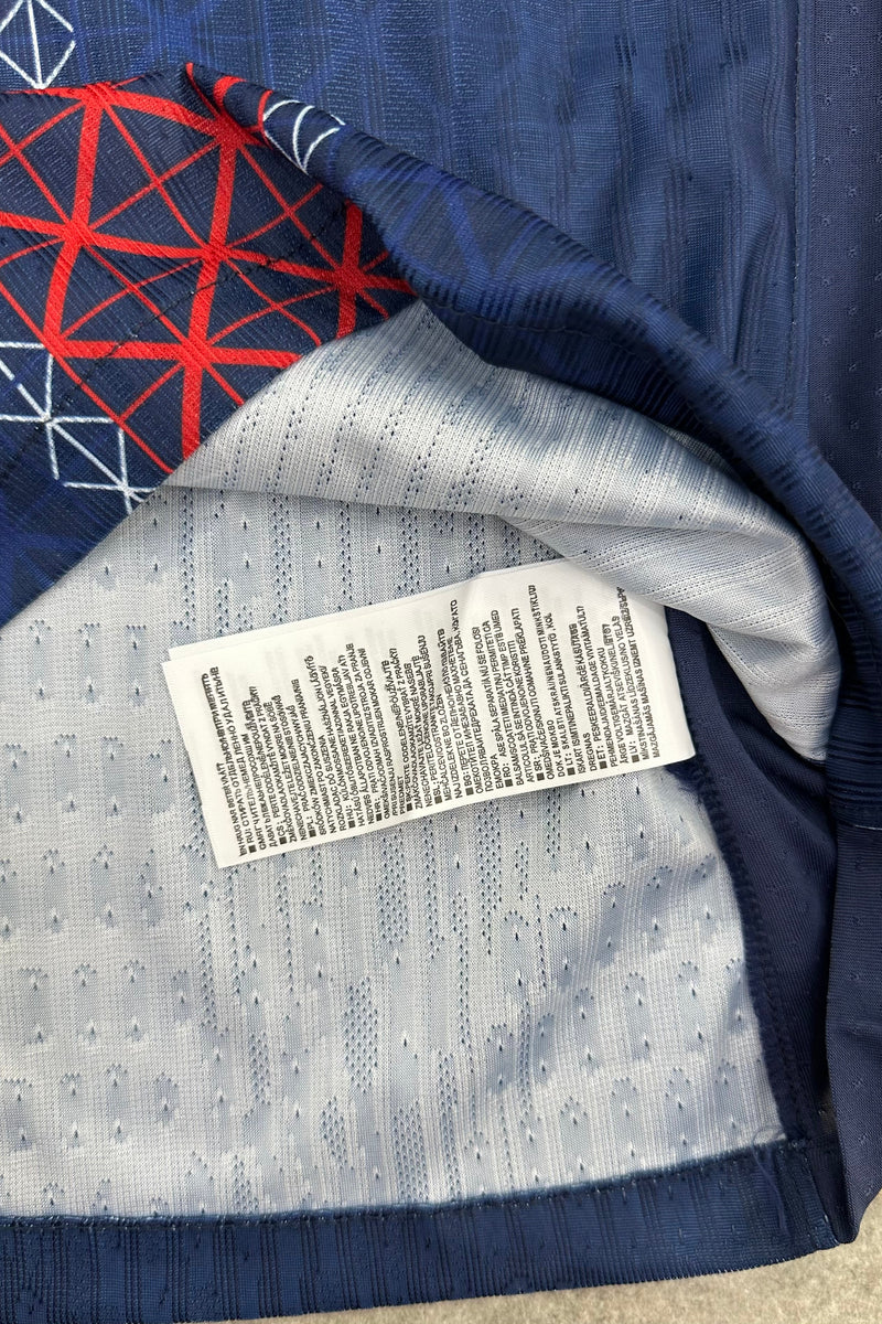 Paris Saint Germain 2025/26
XO The Weeknd | Player Version - MAGIC CITY