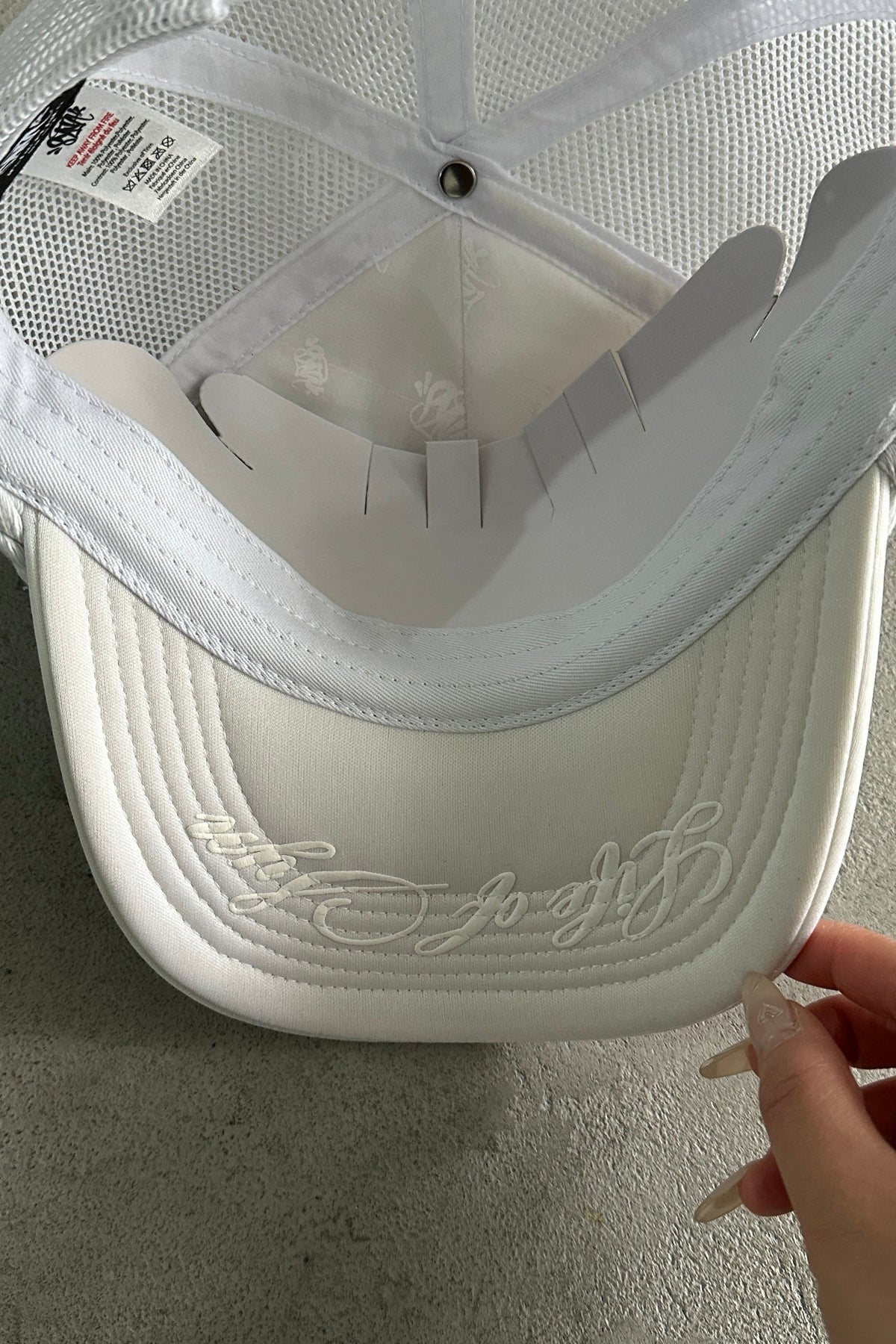 Syna World Rope Trucker Hat – White - MAGIC CITY