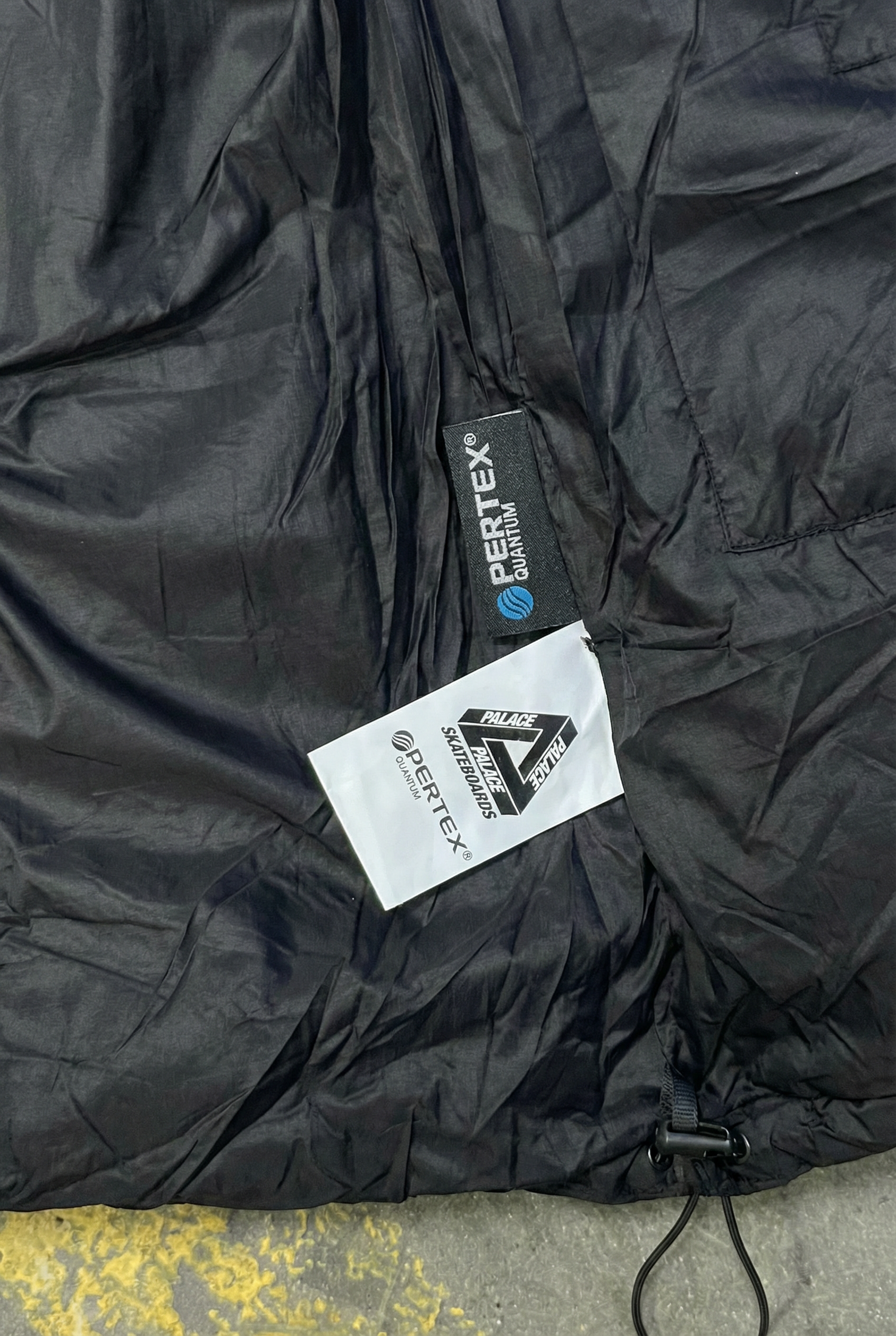 PALACE PERTEX FROST BALACLAVA PUFFA - Balck