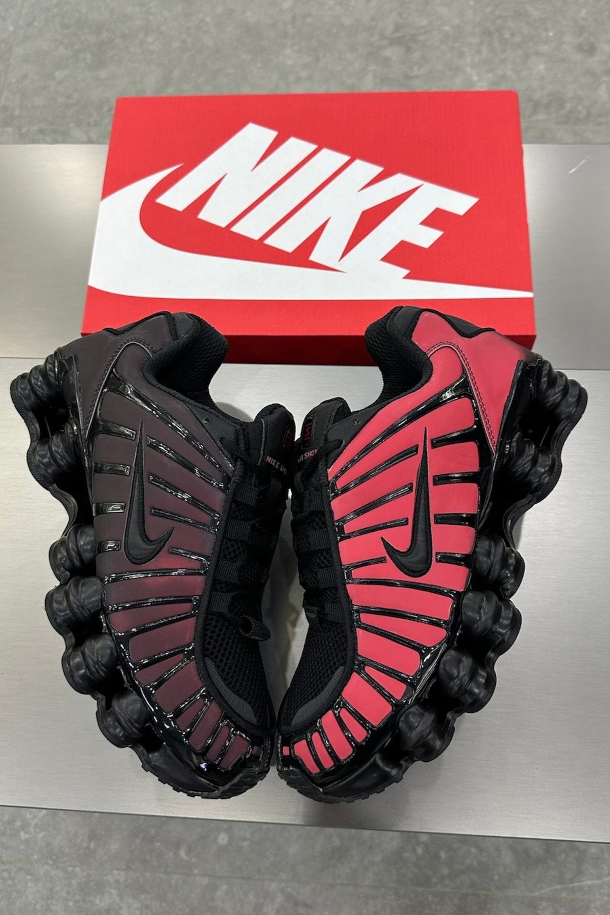 Nike Shox Thermoréactif - Red - MAGIC CITY