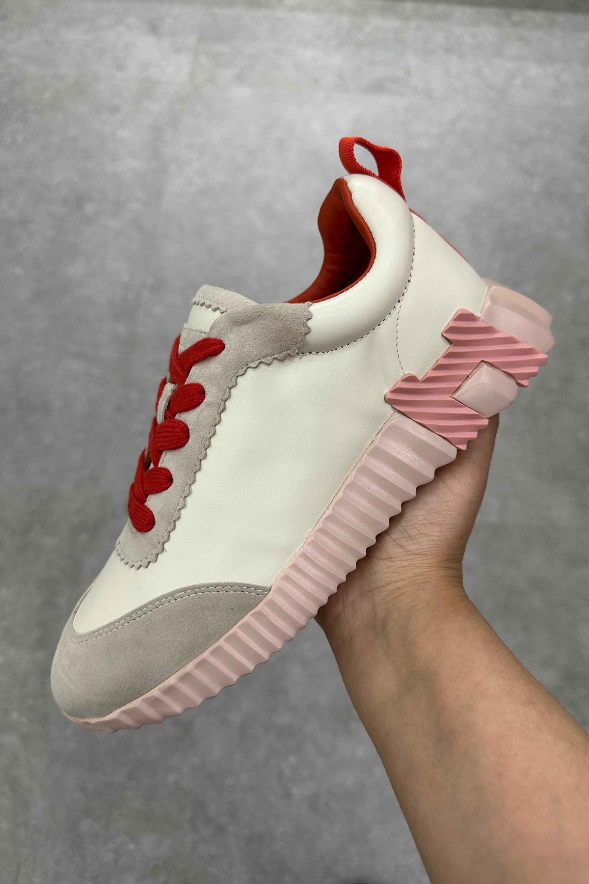 Hermès Bouncing Sneaker – Cream Pink Sole
