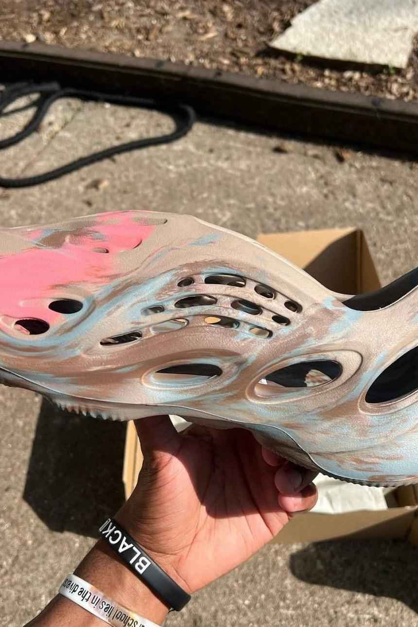 Yeezy Foam RNNR MX Sand Grey - MAGIC CITY