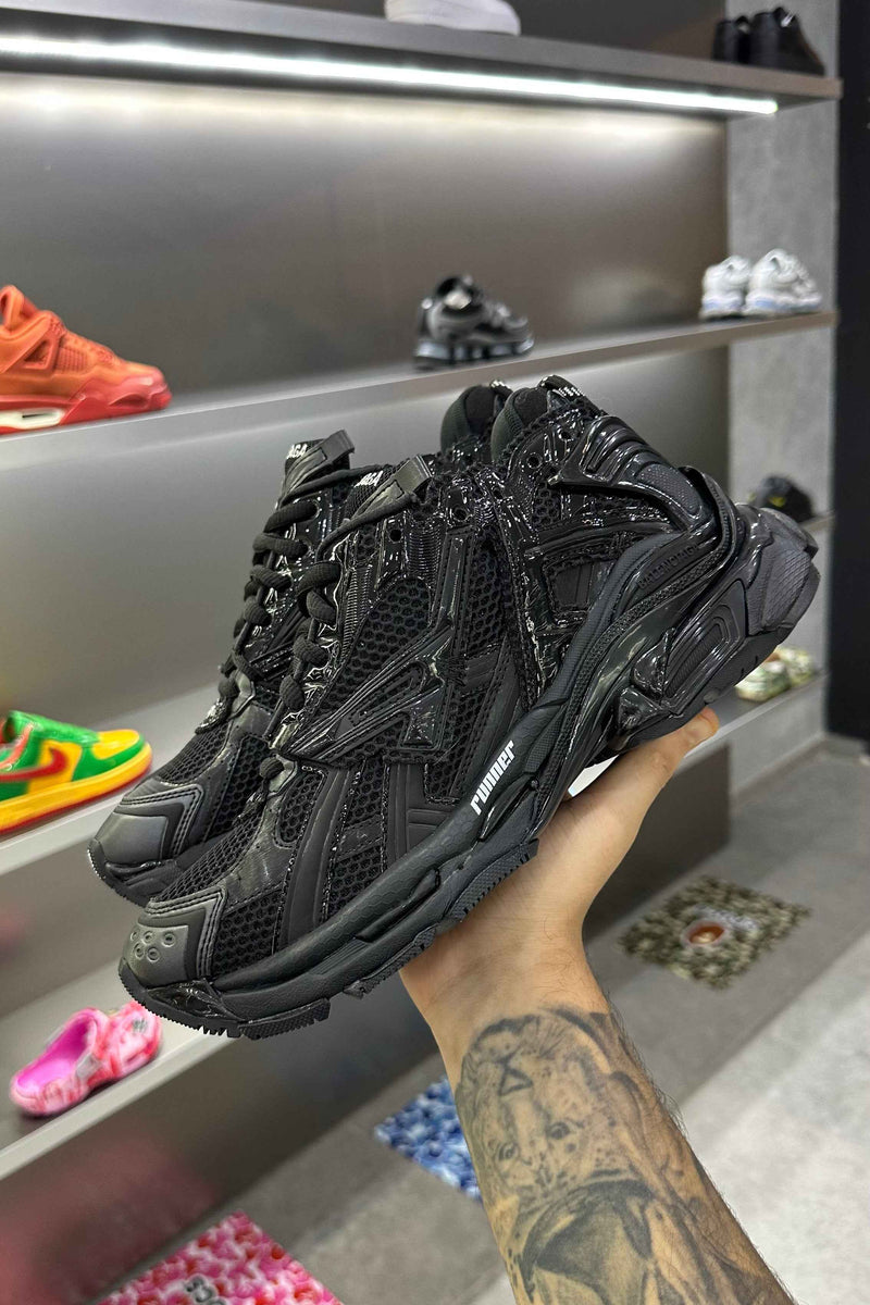 Balenciaga Runner Sneaker 'Black'