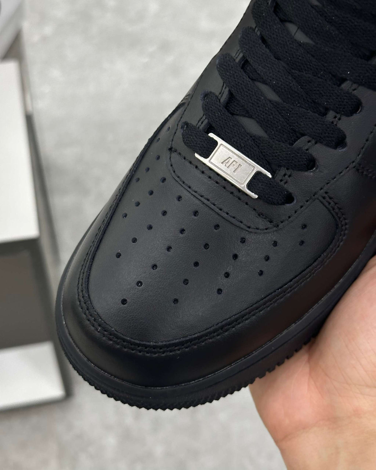 Nìke Airforce 1 Triple black - MAGIC CITY