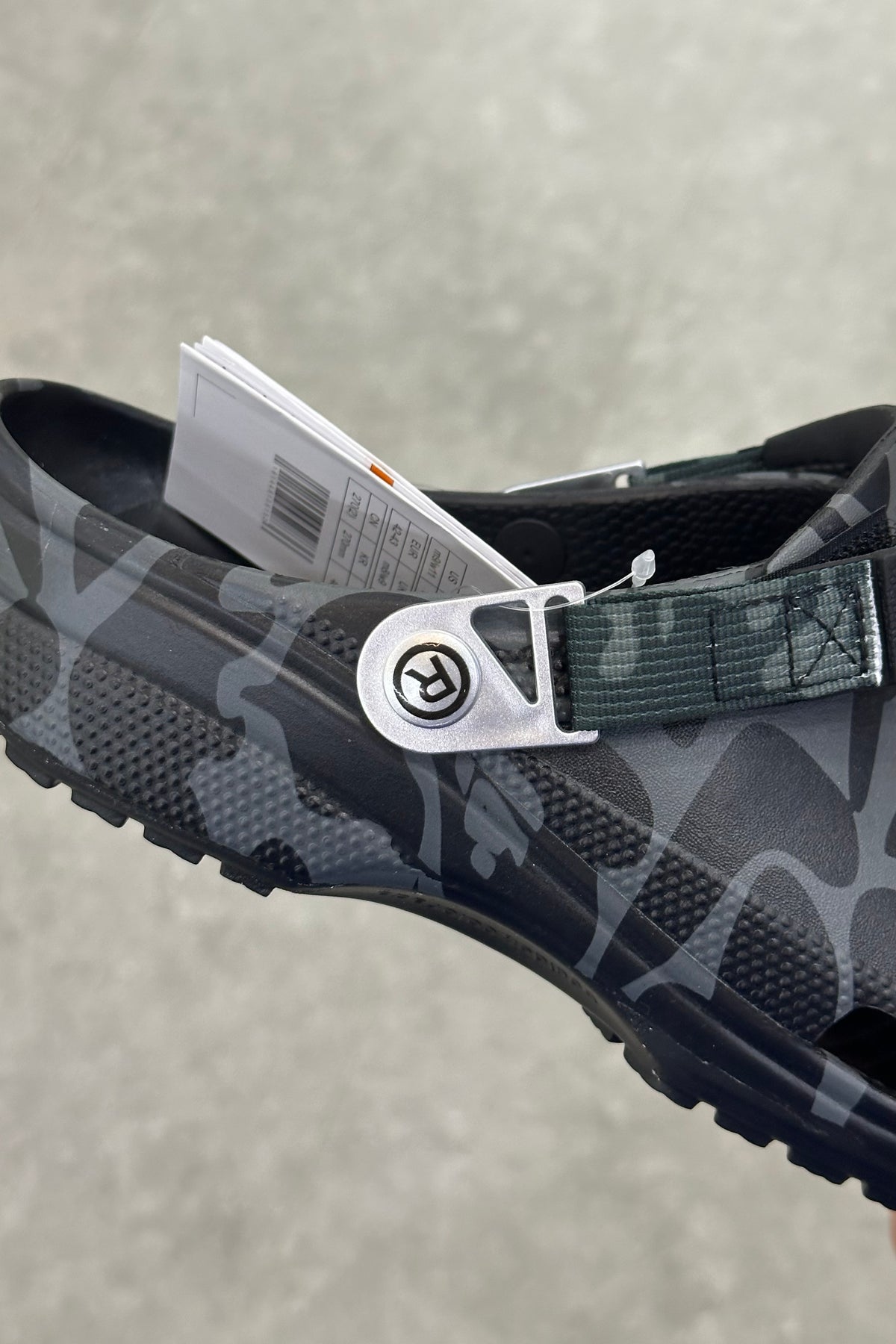Crocs X A Bathing Ape ABC
Camo - Black