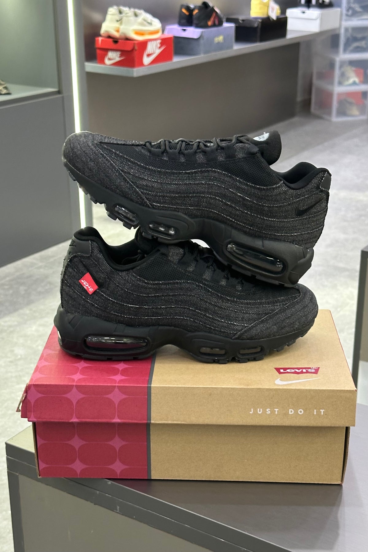 Nike Air Max 95 x Levi's – Black