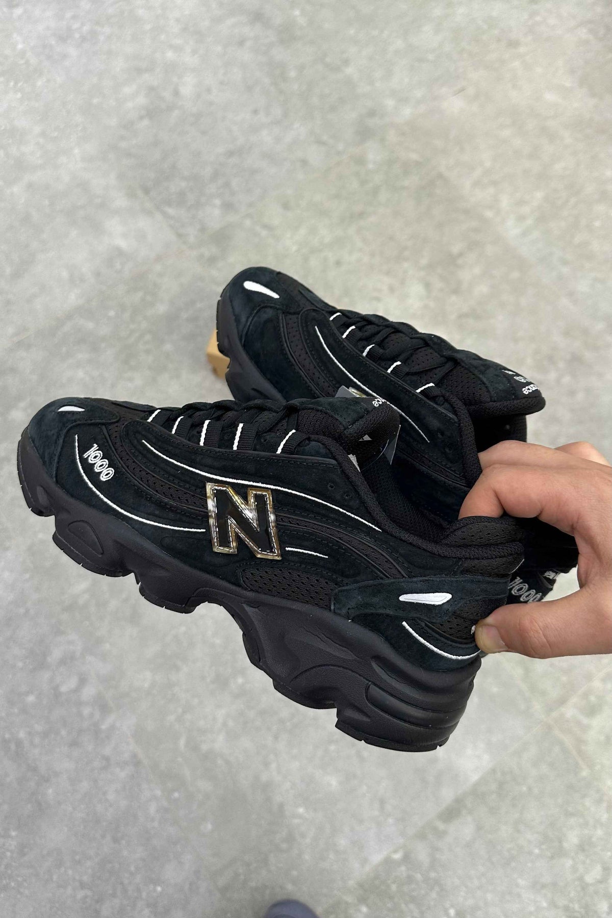 New Balance 1000 Lunar Year - Black