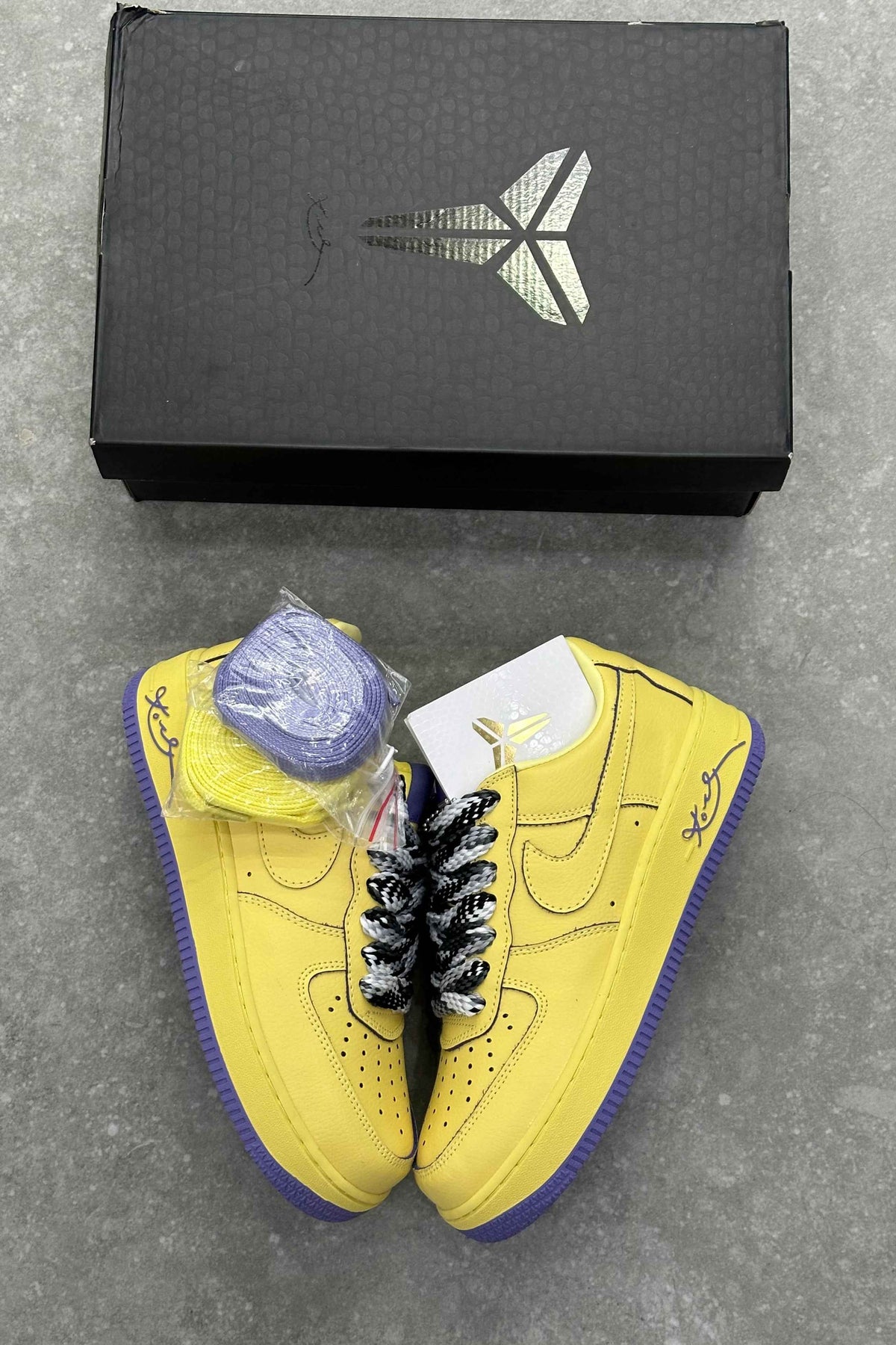 Kobe Bryant x Nike AF1 - Soft Yellow