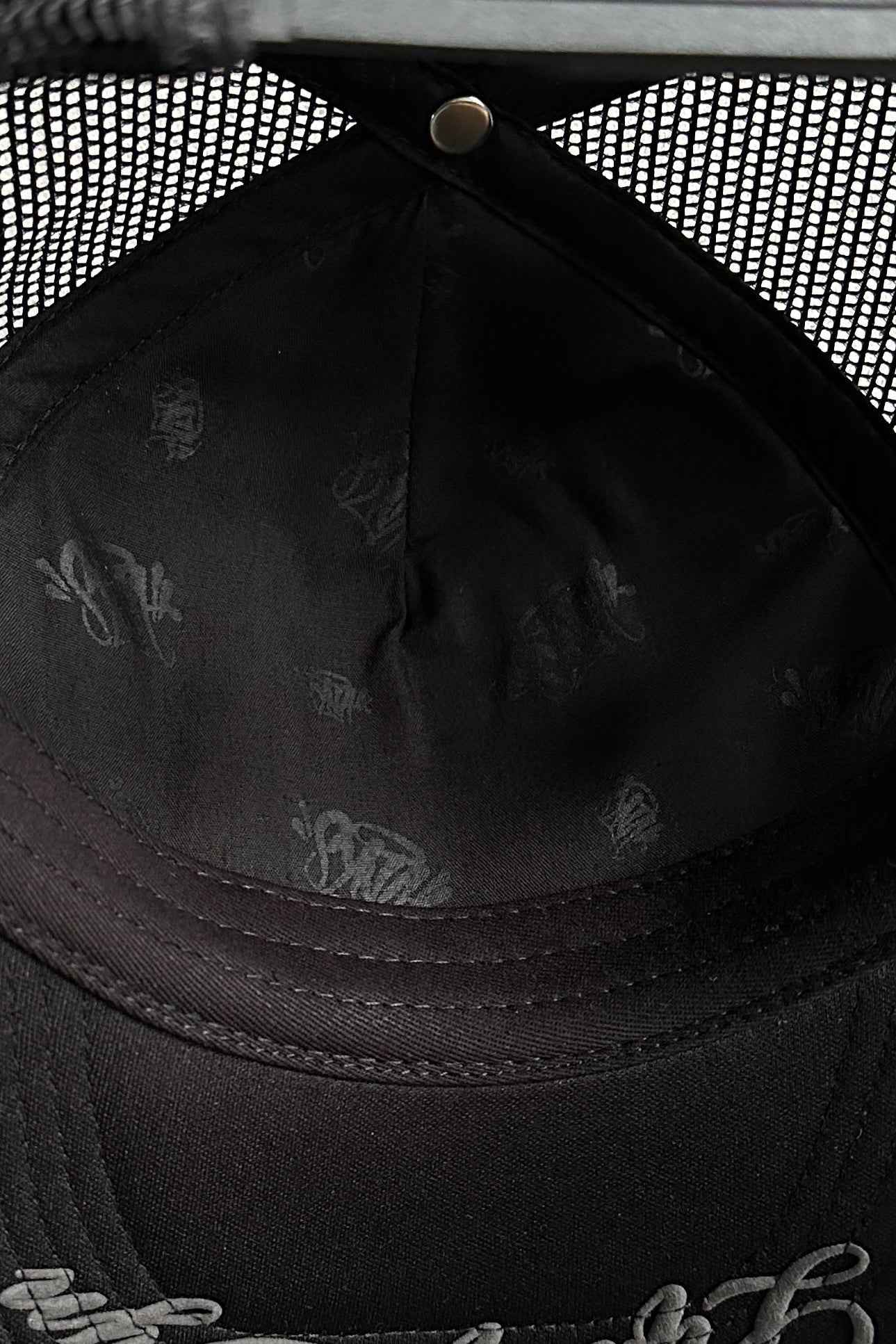 Syna World Rope Trucker Hat – BLACK