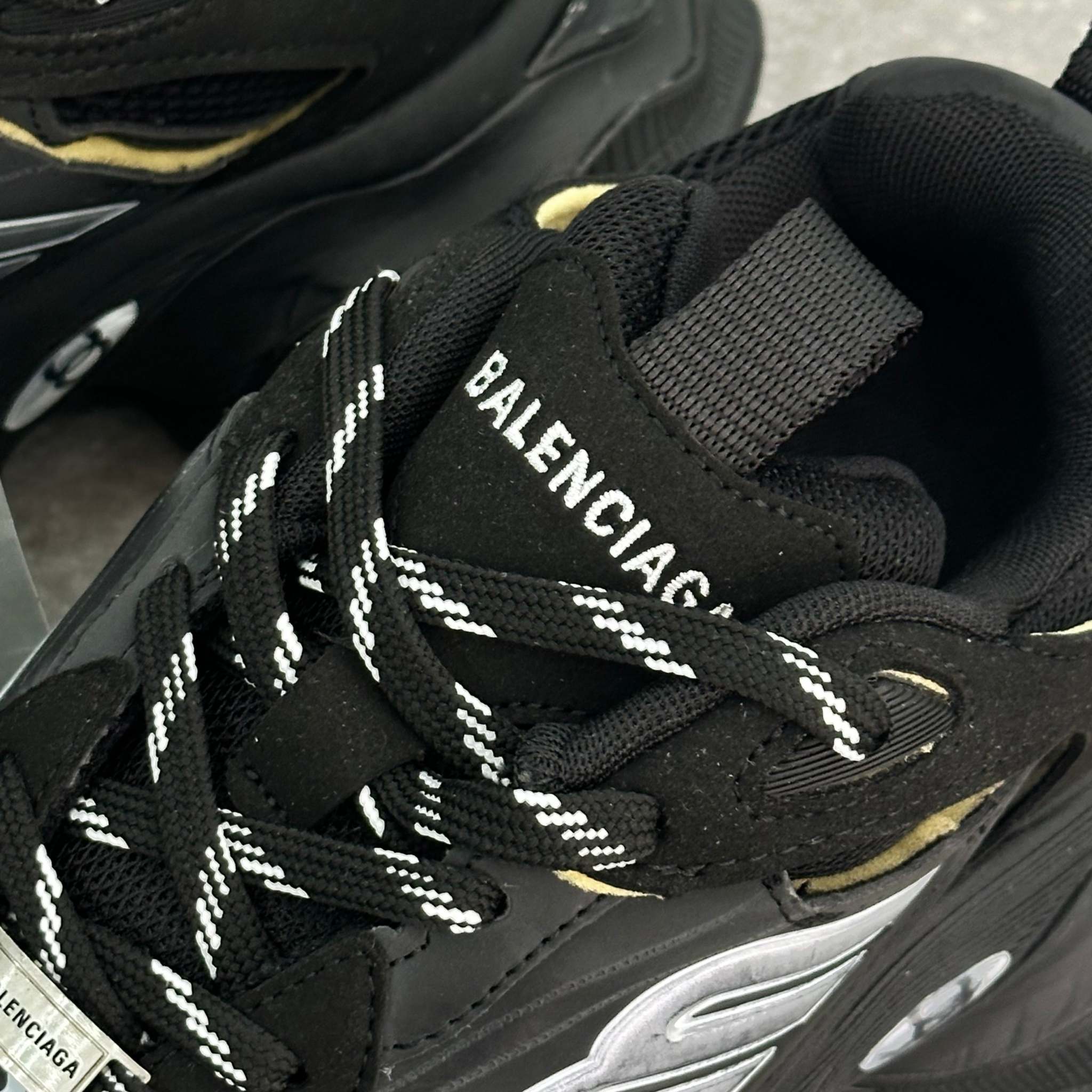 Balenciaga Cargo Sneaker Black | MAGIC CITY Balenciaga Cargo Sneaker Black | MAGIC CITY