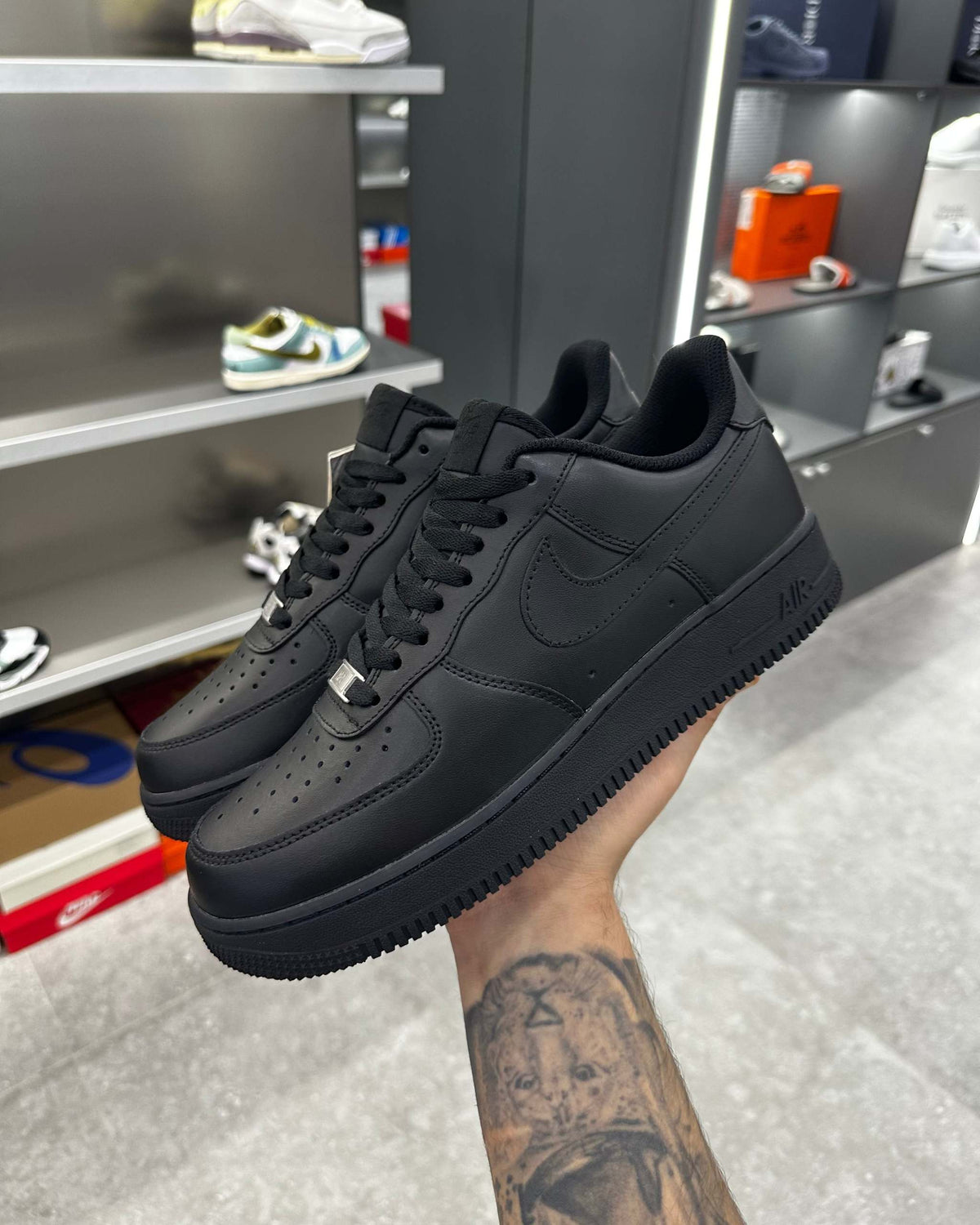 Nìke Airforce 1 Triple black - MAGIC CITY