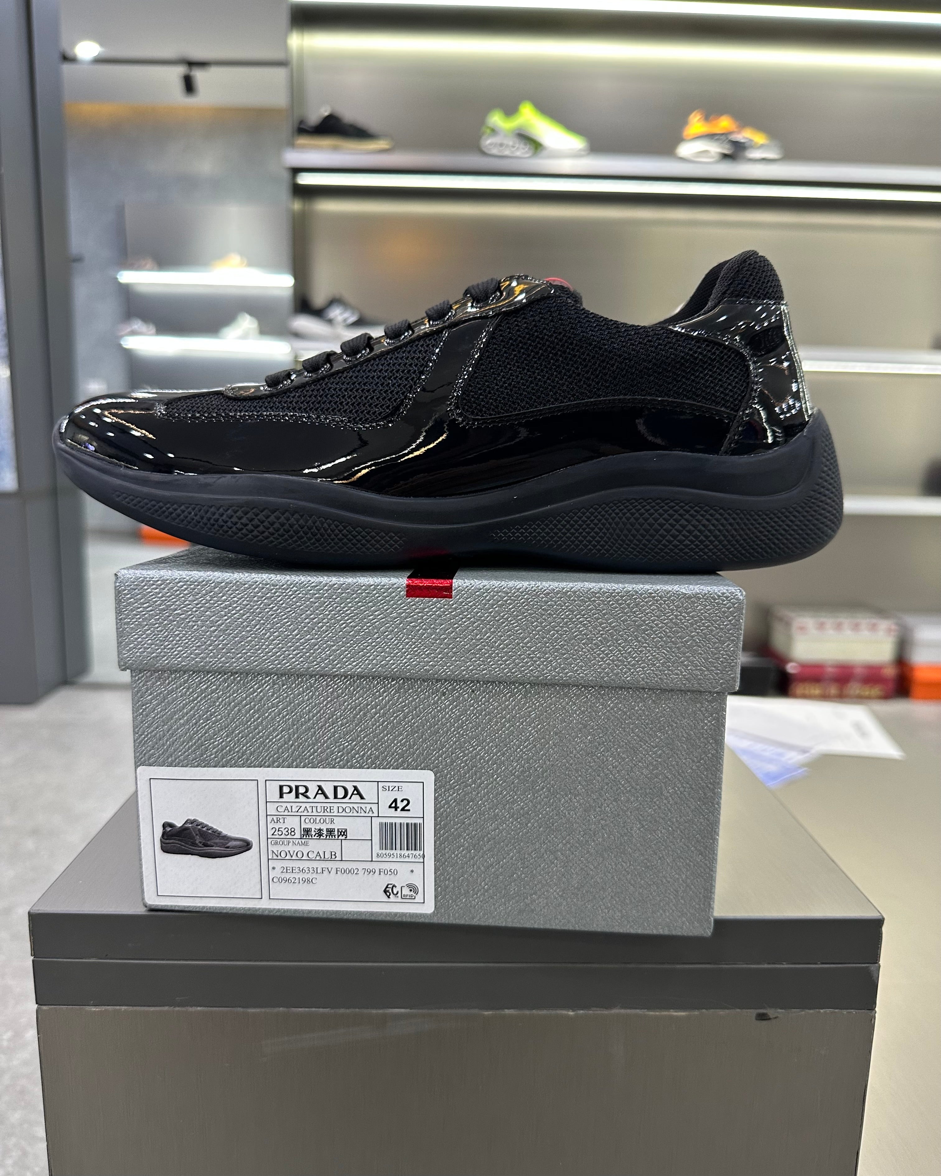 Prada America's Cup Black