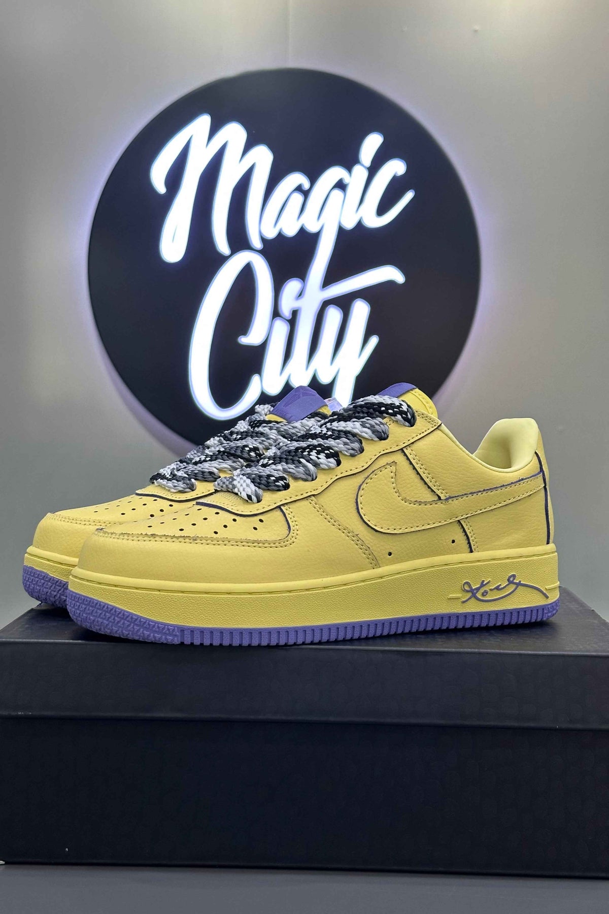 Kobe Bryant x Nike AF1 - Soft Yellow