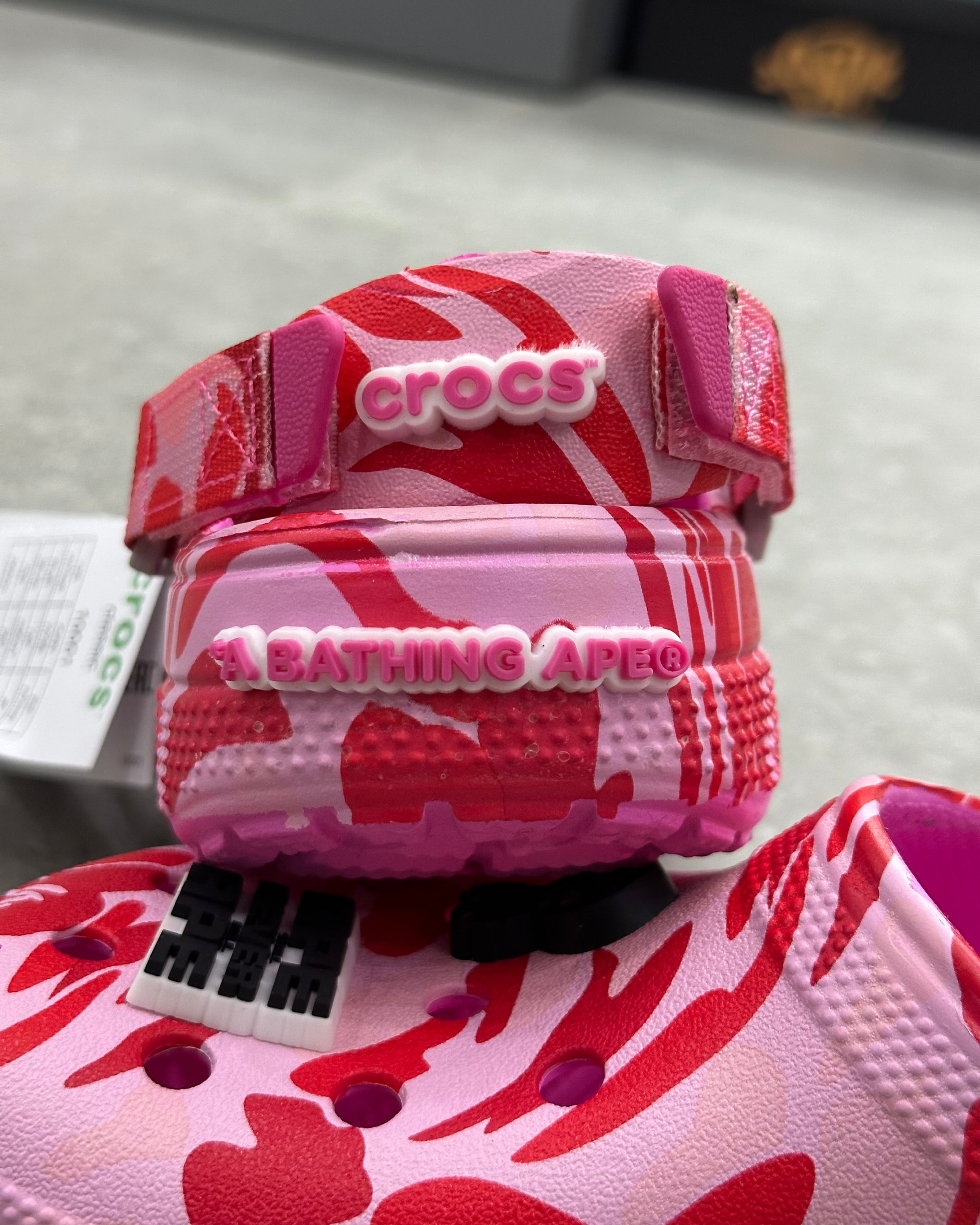 Crocs X A Bathing Ape ABC
Camo - Pink
