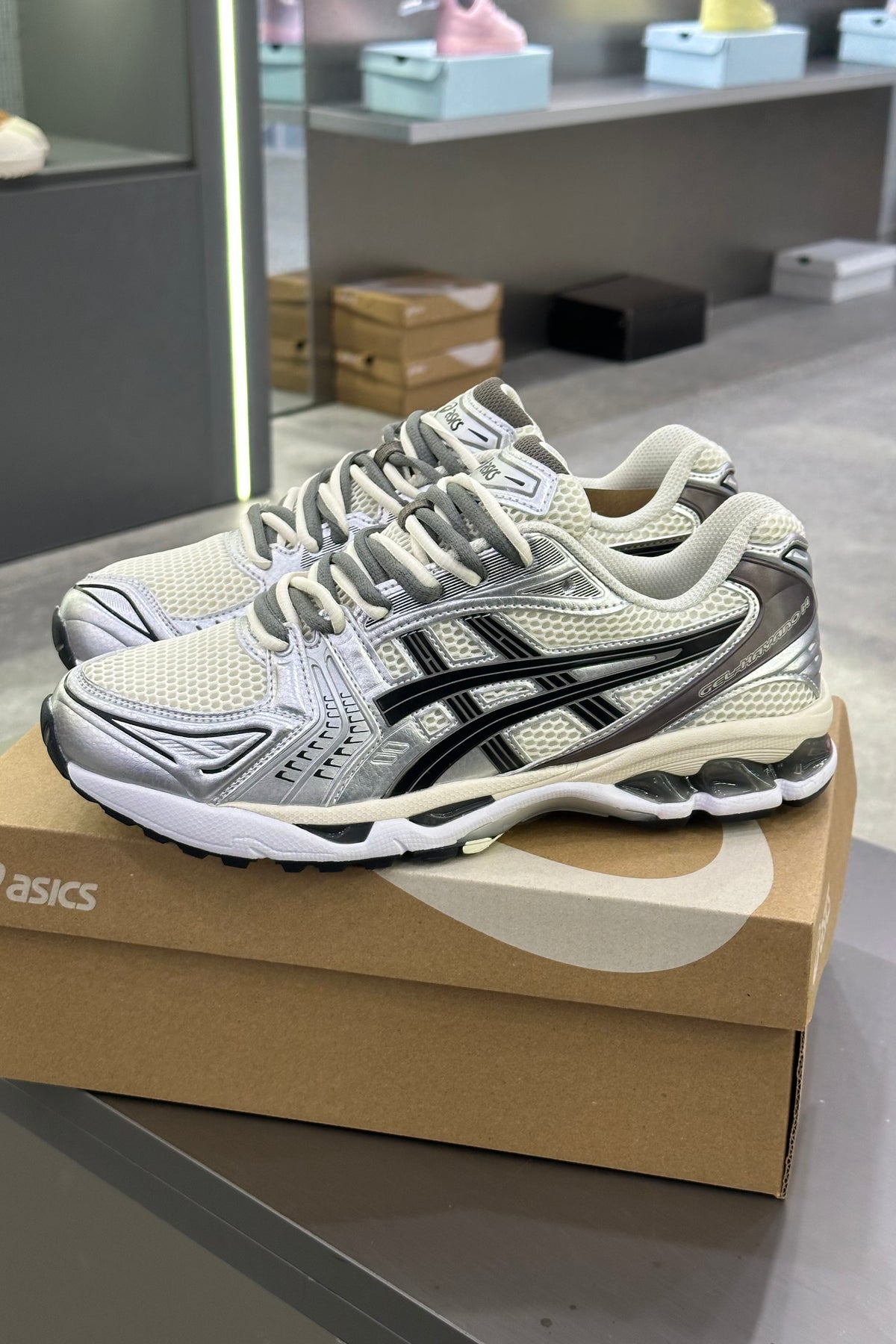 Asics GEL-KAYANO 14 - White/Midnight