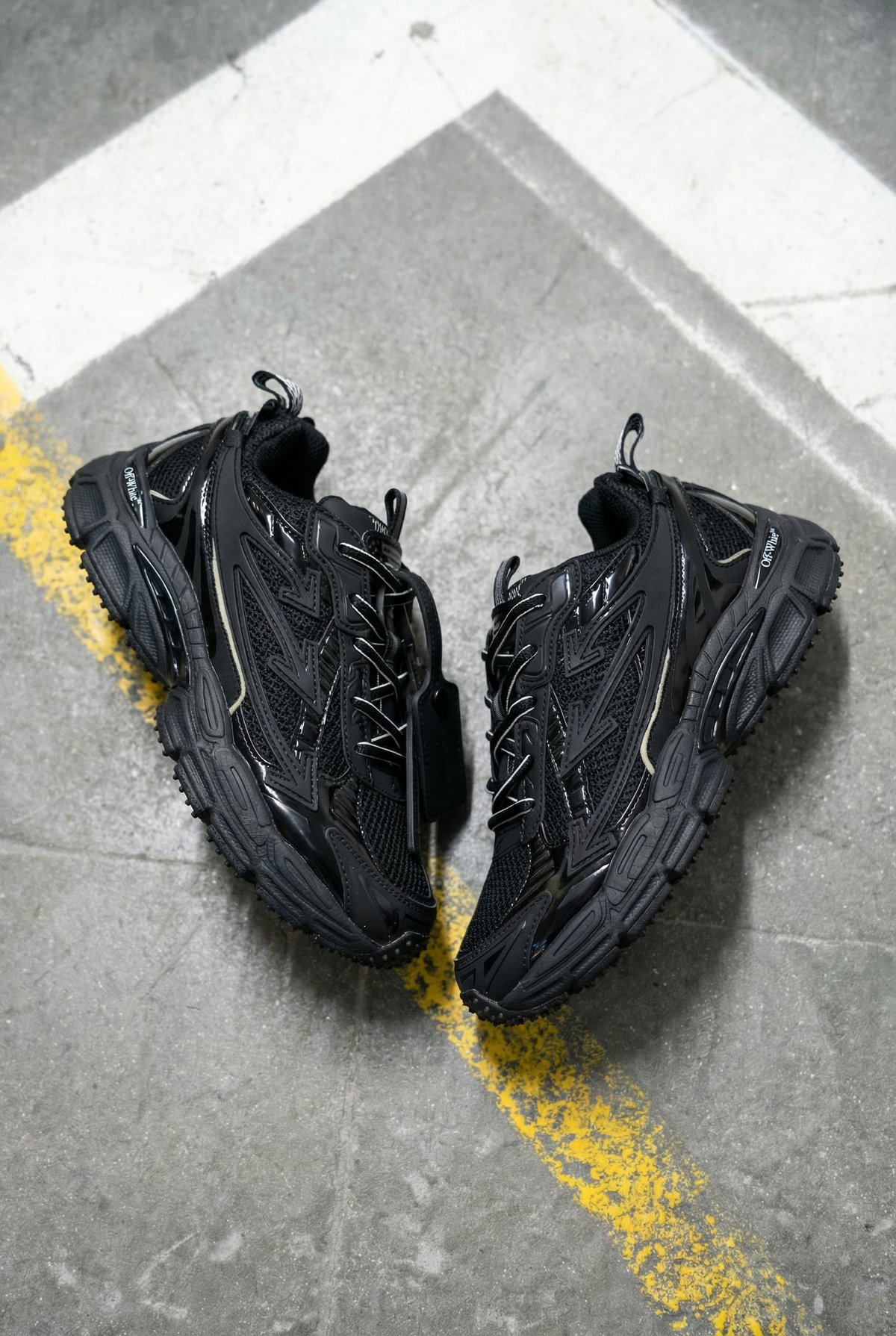 OFF-WHITE Be Right Back - BLACK