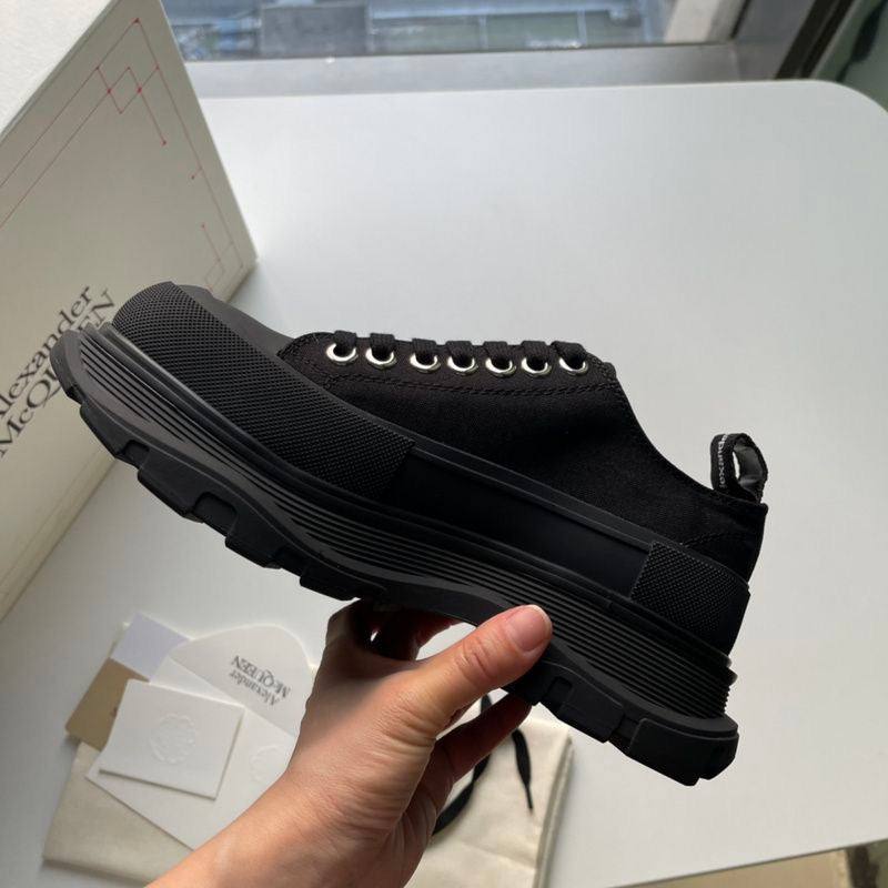 Alexander McQueen Tread Slick 