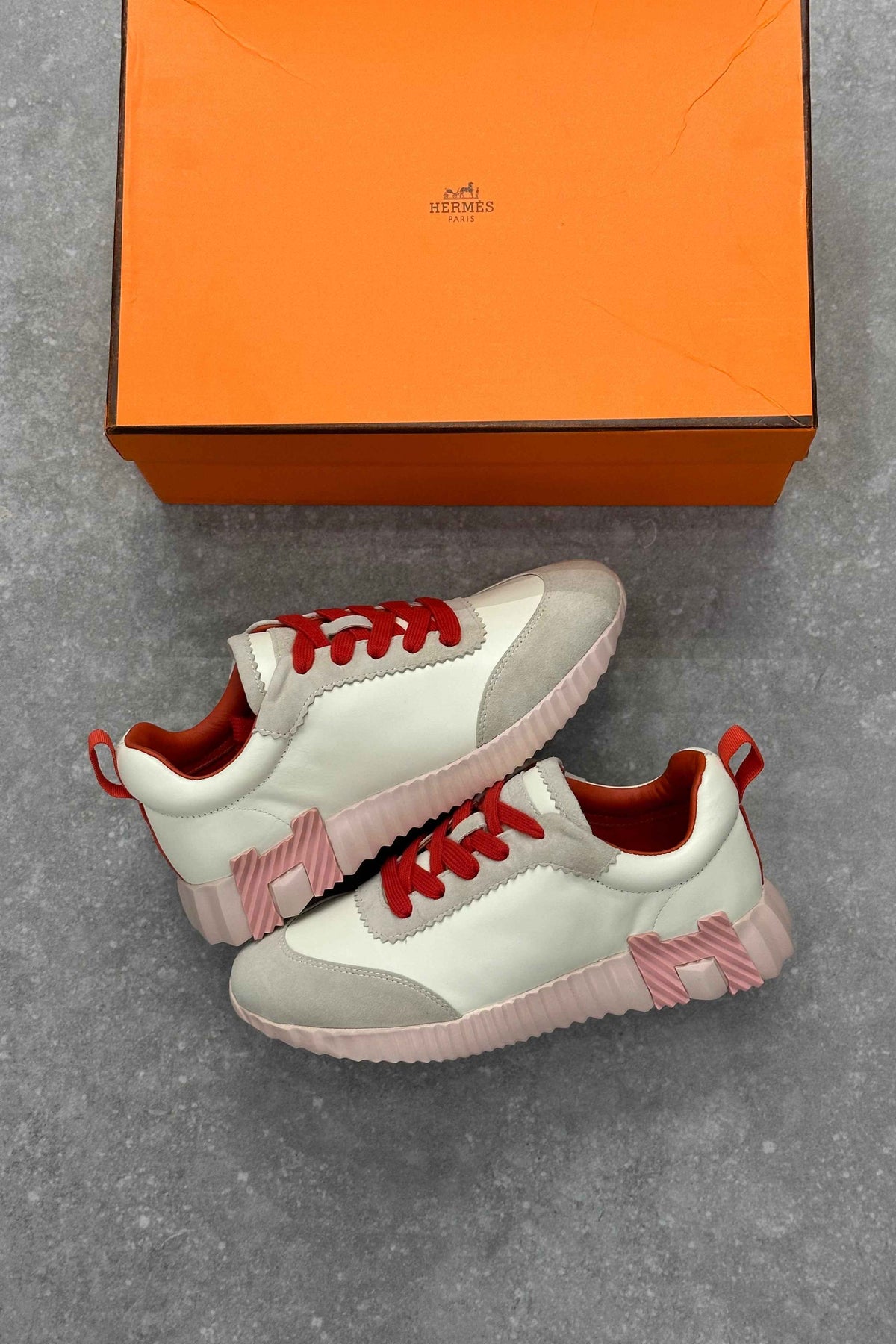 Hermès Bouncing Sneaker – Cream Pink Sole