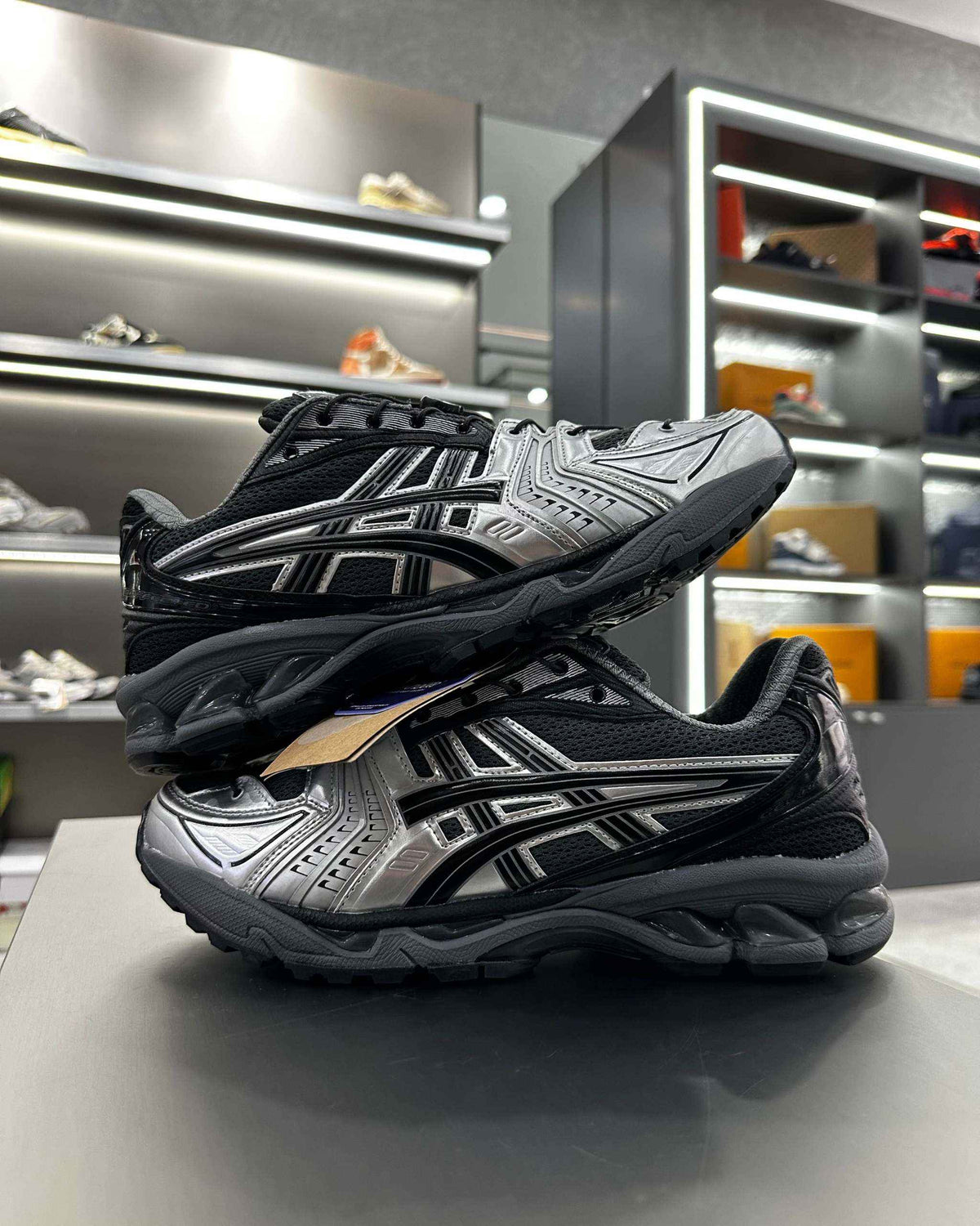 ASICS Gel-Kayano 14 Unaffected
Infinite Wonders - MAGIC CITY