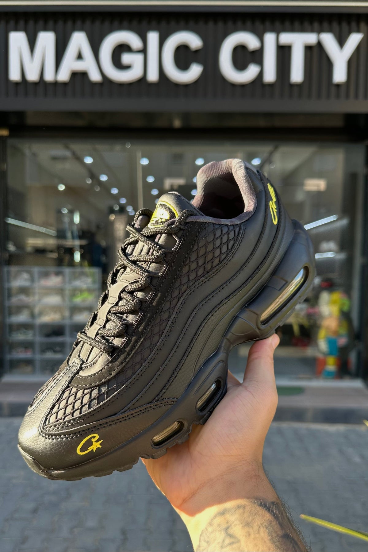 Corteiz x Air Max 95 Honey Black - MAGIC CITY