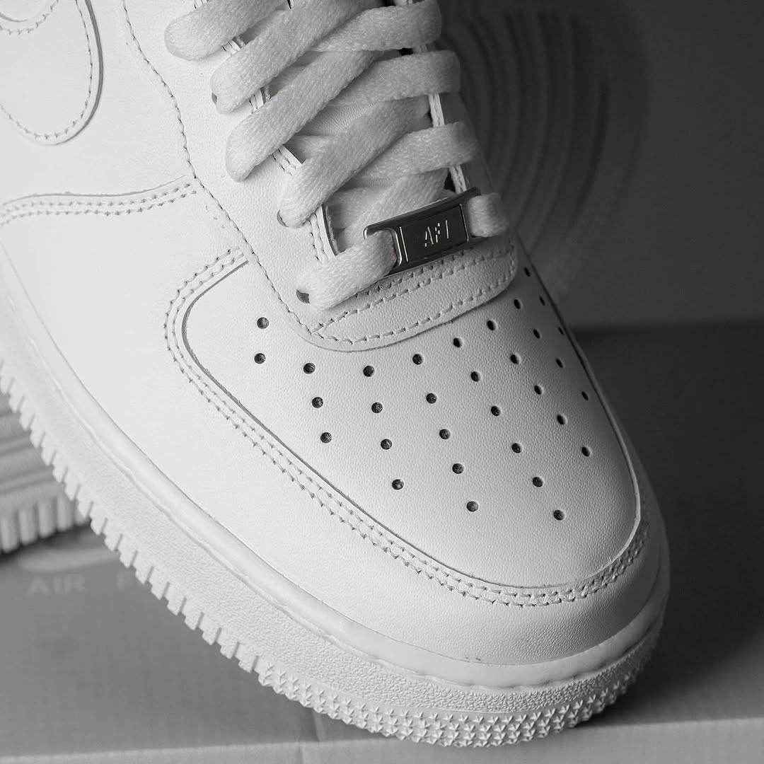 Nike Air Force 1 Triple White - MAGIC CITY