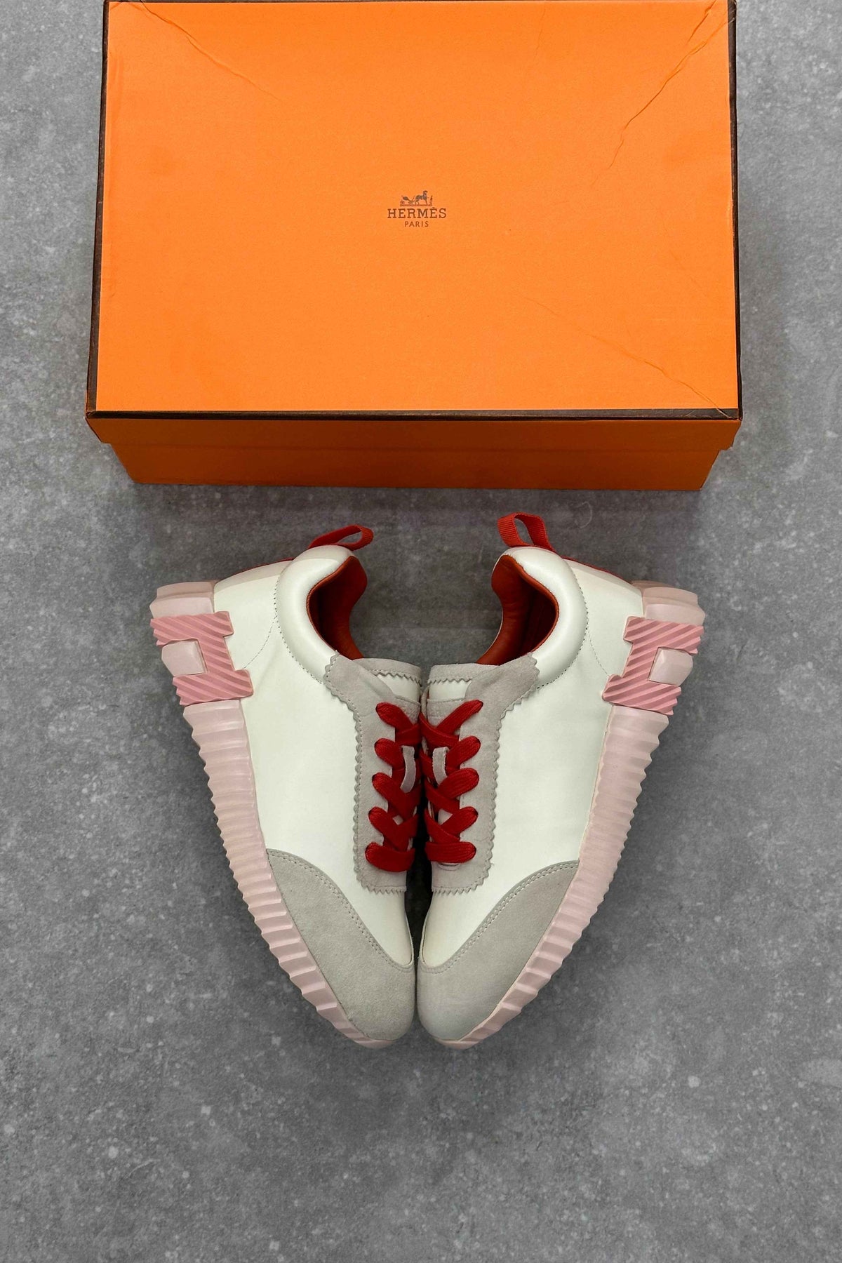 Hermès Bouncing Sneaker – Cream Pink Sole