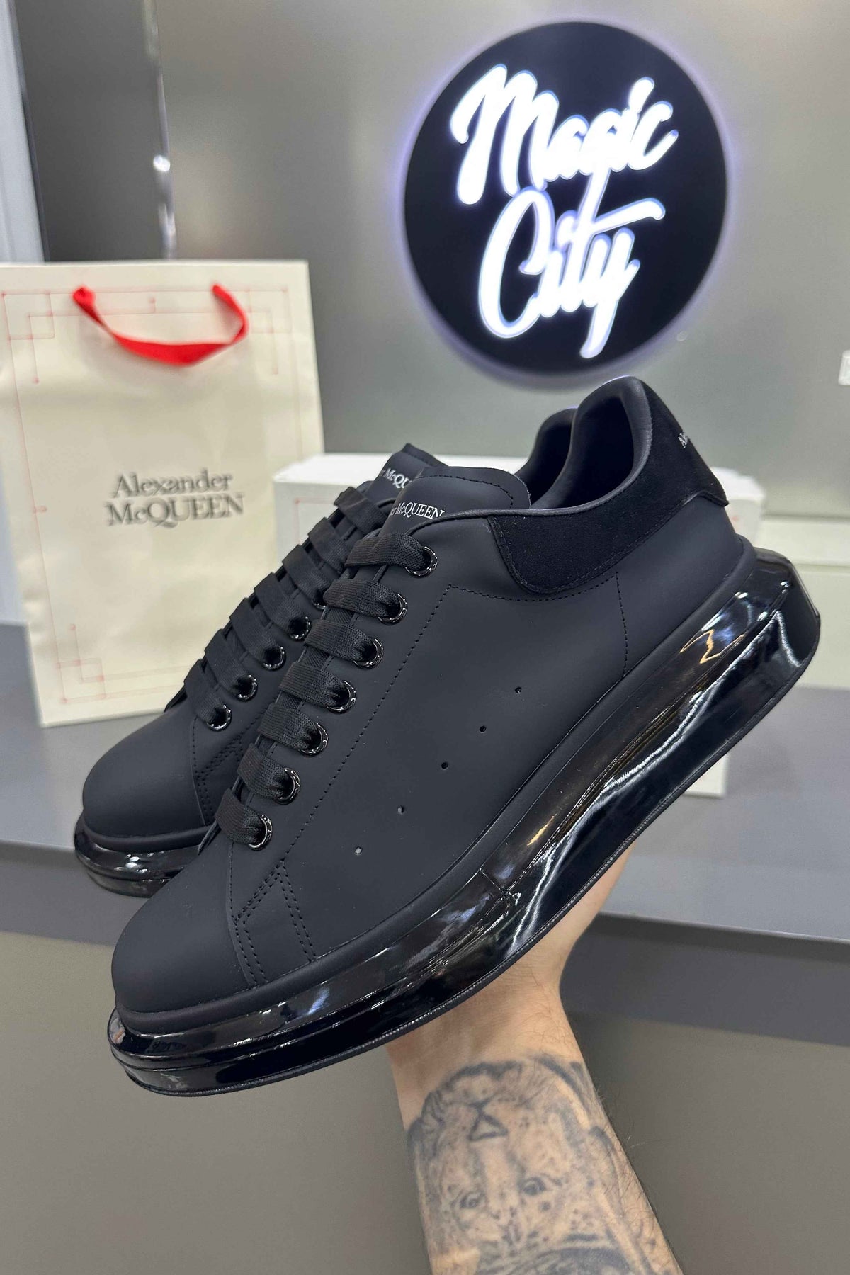 Alexander McQueen Oversized Sneaker 'Clear Sole - Black