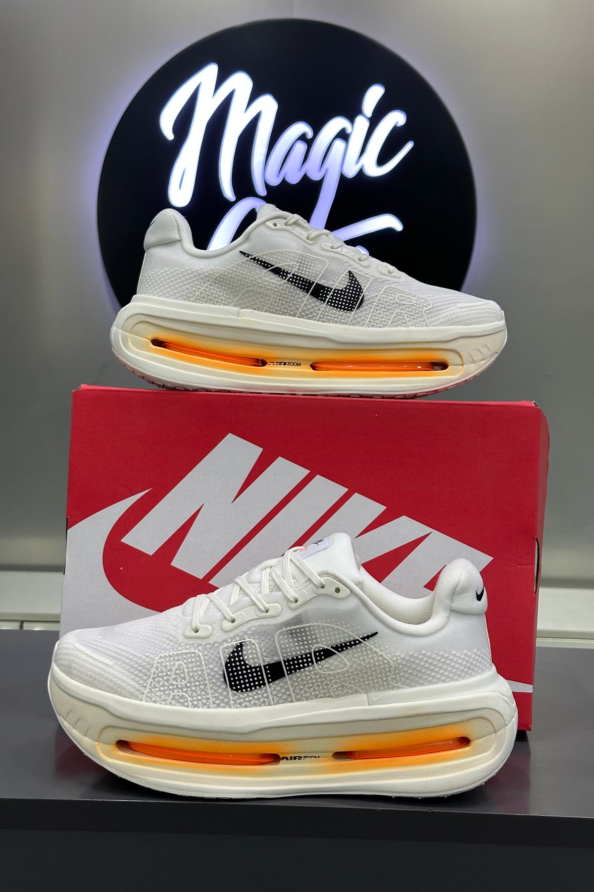 Nike Vomero Premium - White Bright Crimson