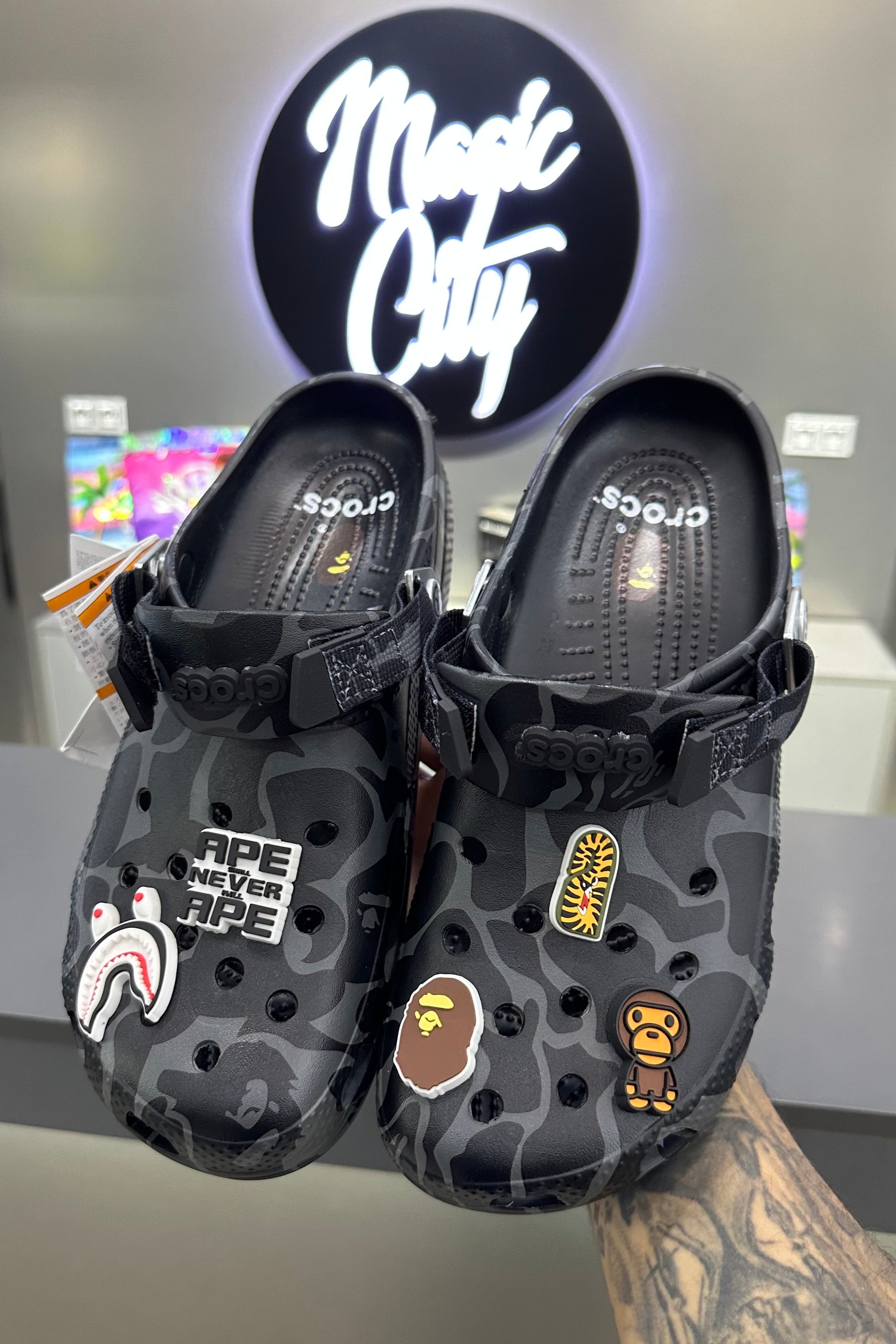 Crocs X A Bathing Ape ABC
Camo Black (Friends & Family) - MAGIC CITY