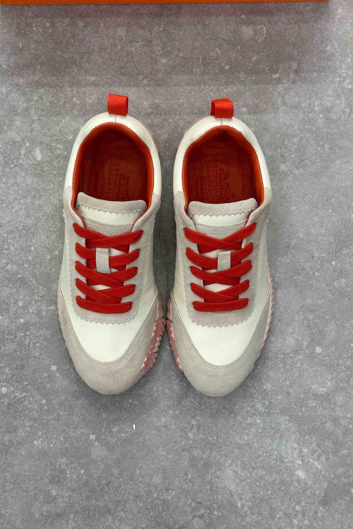 Hermès Bouncing Sneaker – Cream Pink Sole