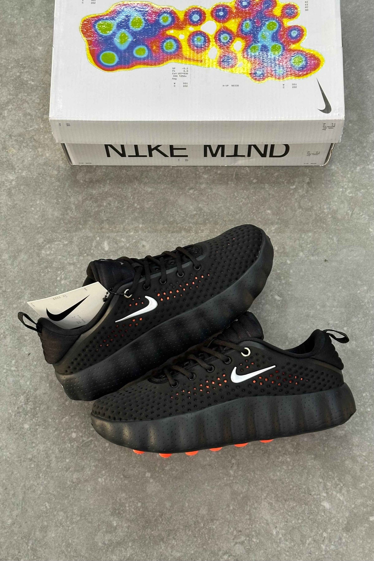 Nike Mind 002 - Black/Hyper Crimson