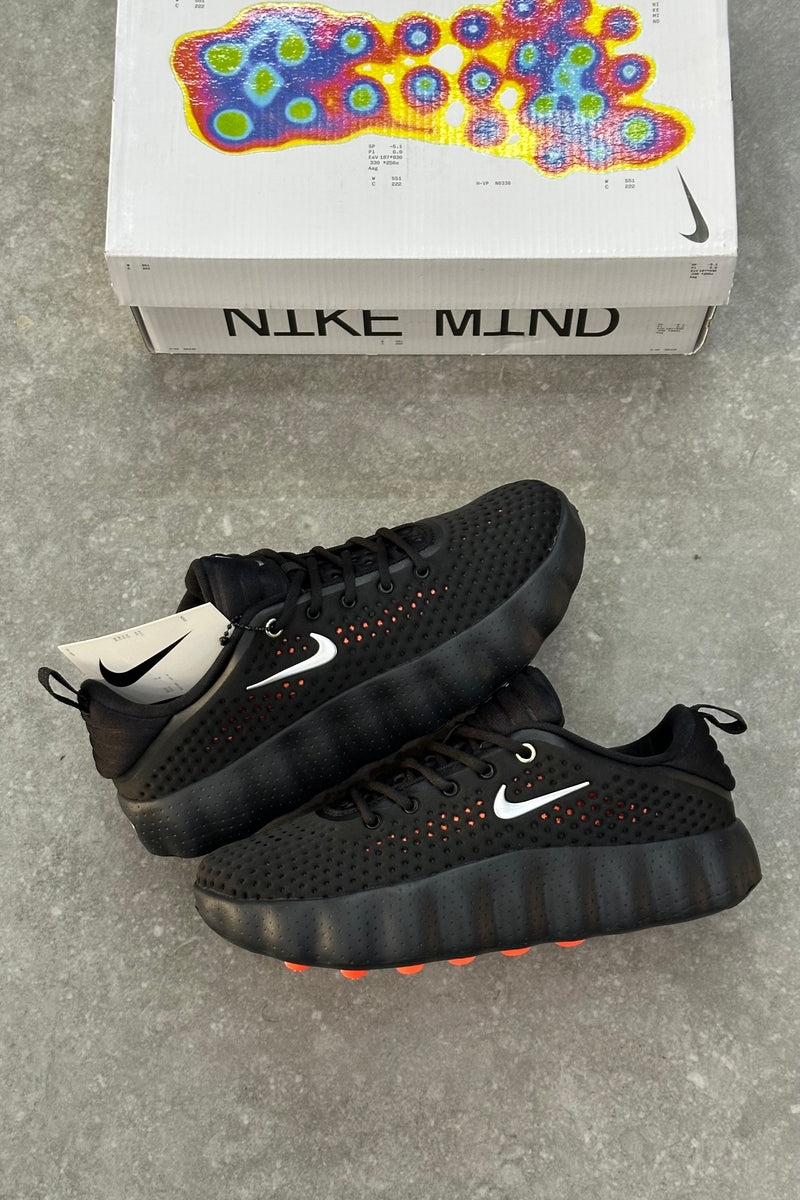 Nike Mind 002 - Black/Hyper Crimson
