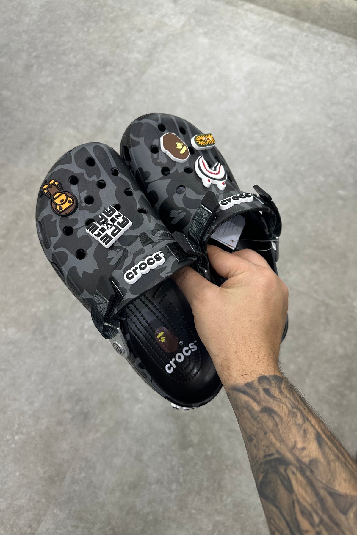 Crocs X A Bathing Ape ABC
Camo - Black