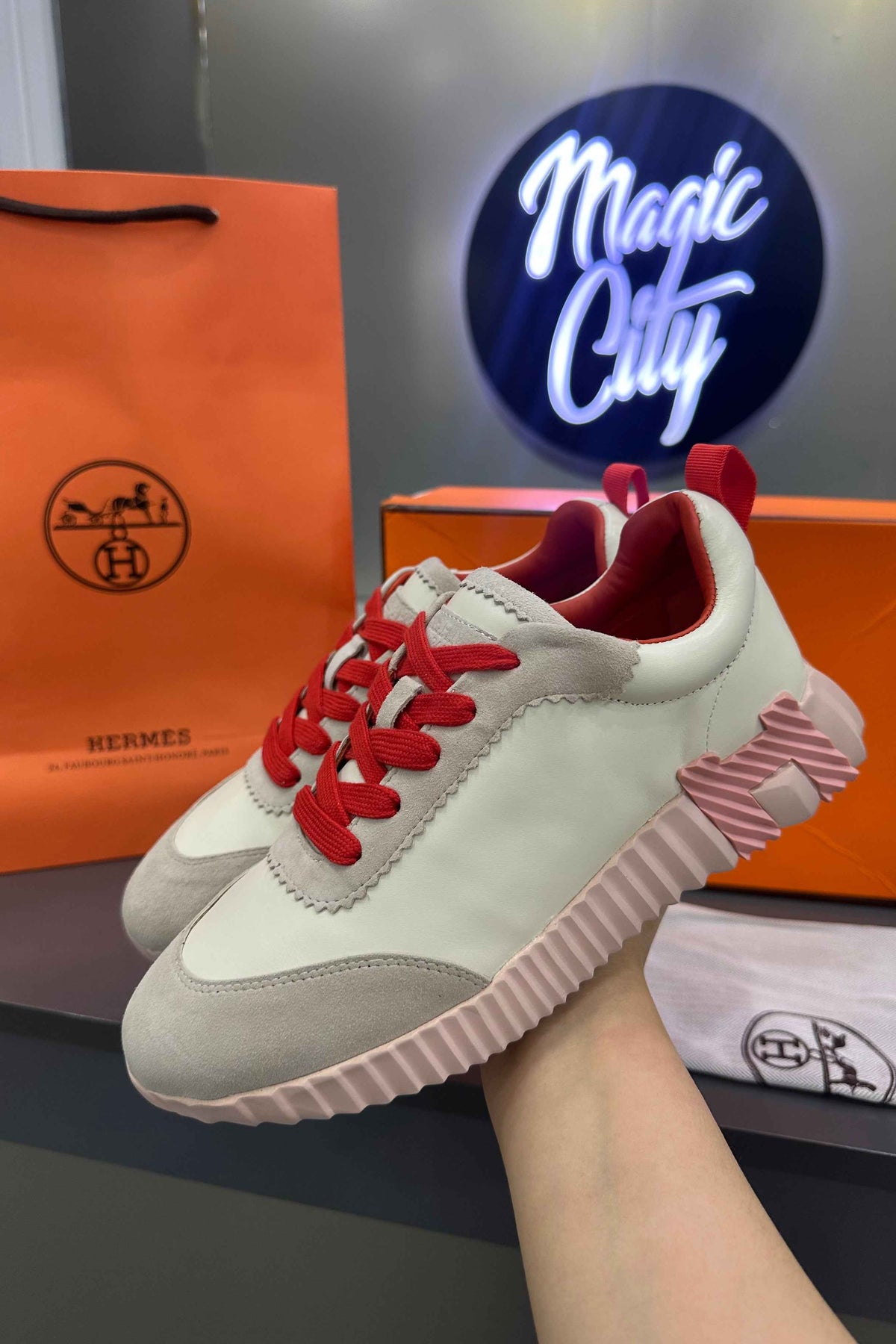 Hermès Bouncing Sneaker – Cream Pink Sole