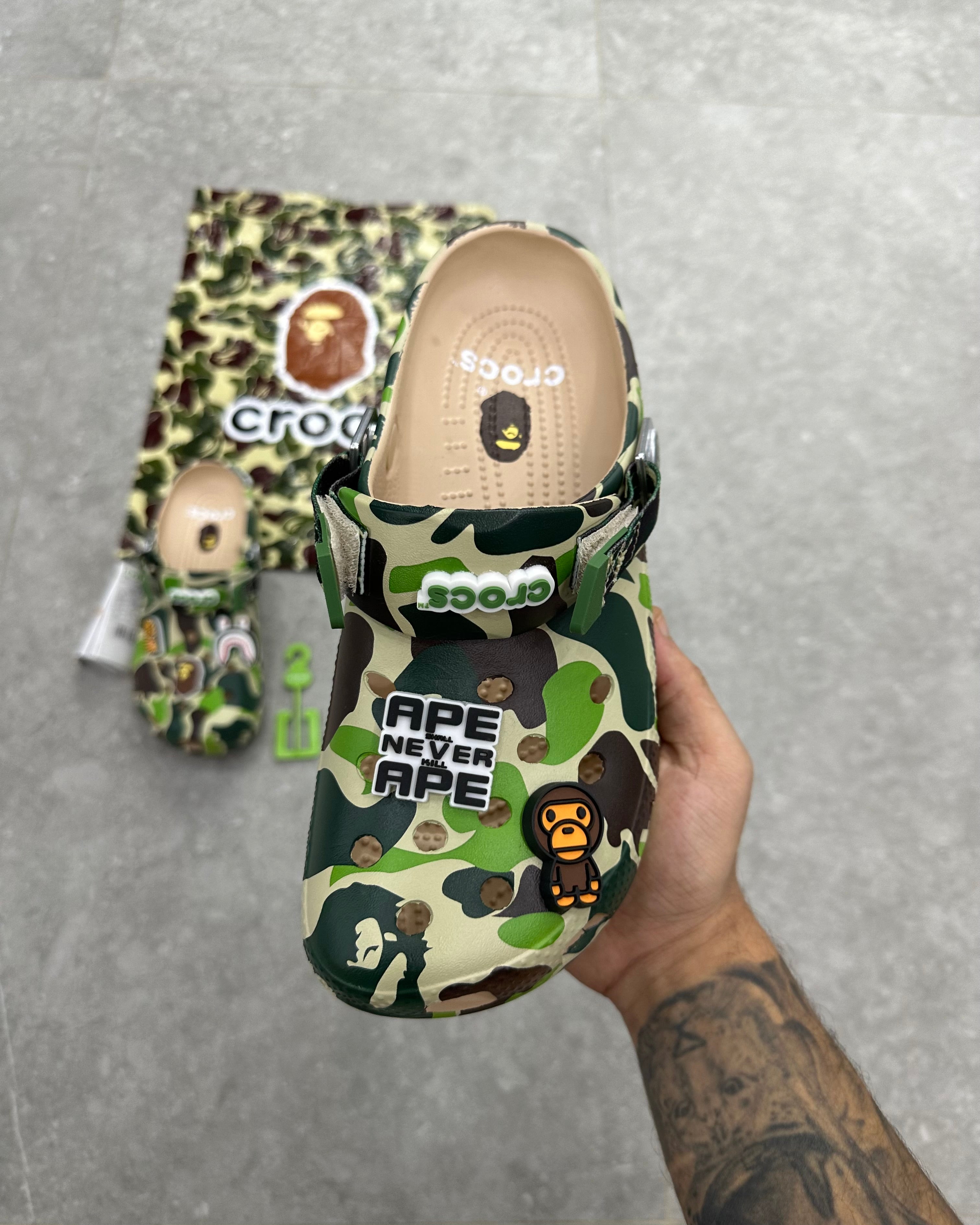 Crocs X A Bathing Ape ABC
Camo - Green