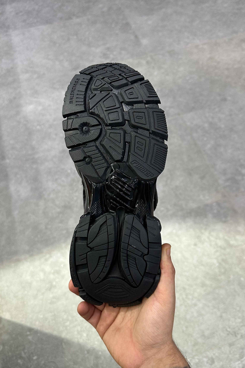 Balenciaga Runner Sneaker 'Black'