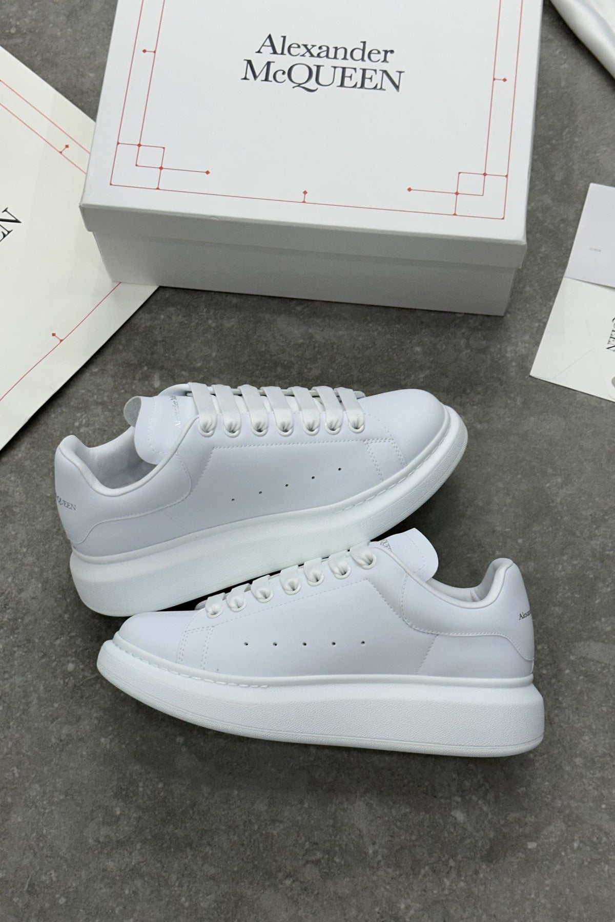Alexander McQueen Oversized Sneaker Triple White - pair