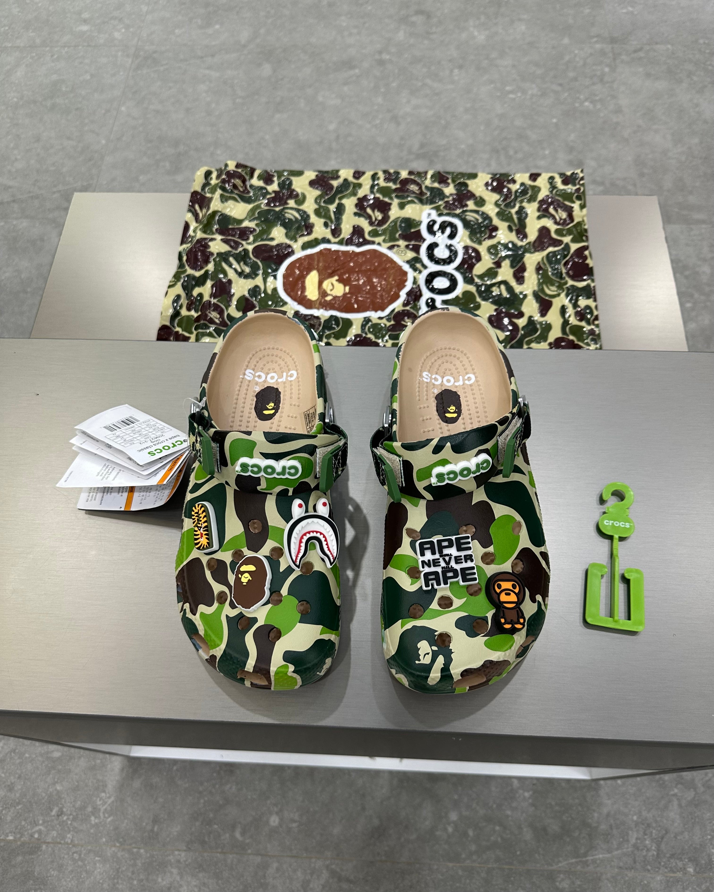 Crocs X A Bathing Ape ABC
Camo - Green