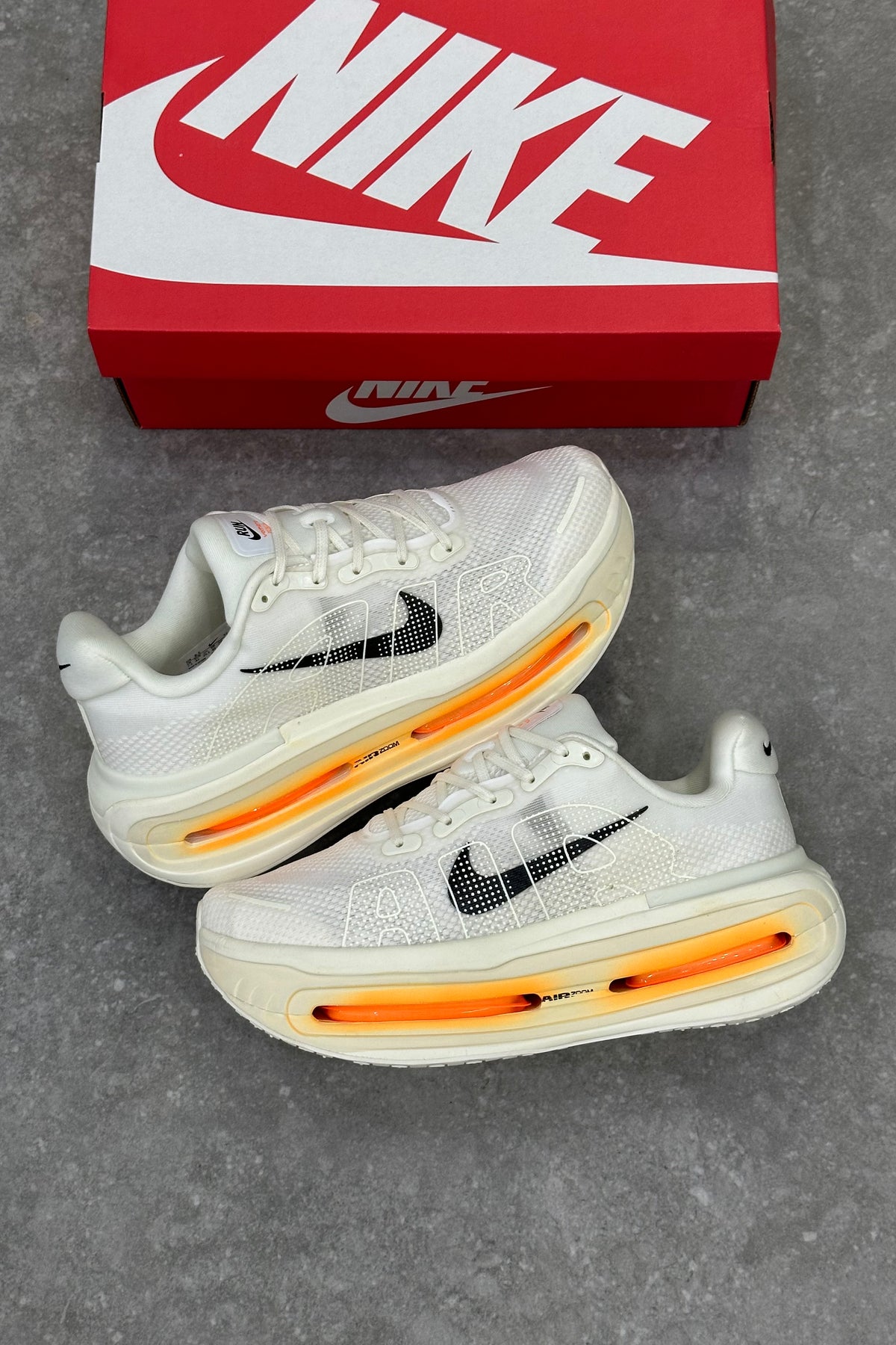 Nike Vomero Premium - White Bright Crimson