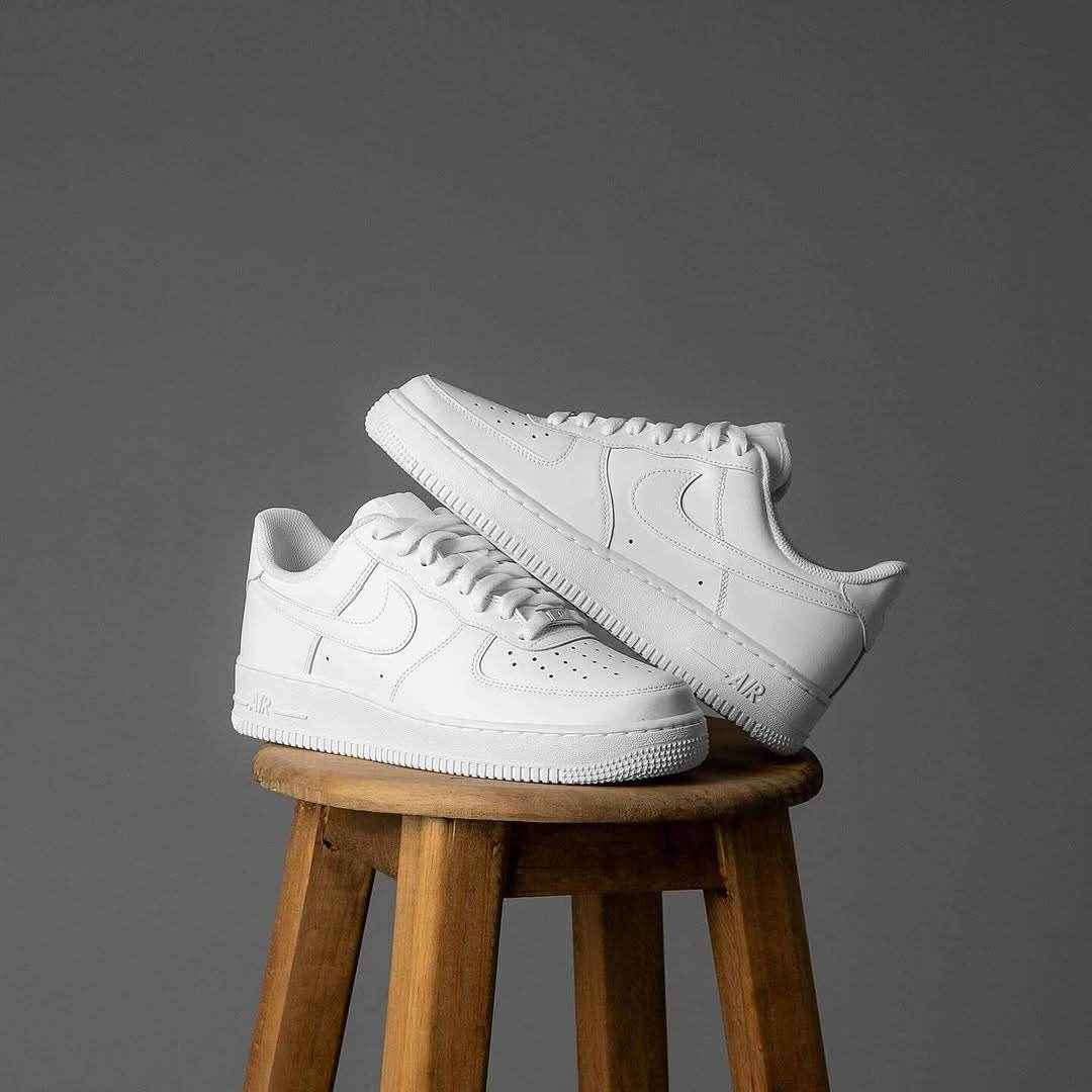 Nike Air Force 1 Triple White - MAGIC CITY