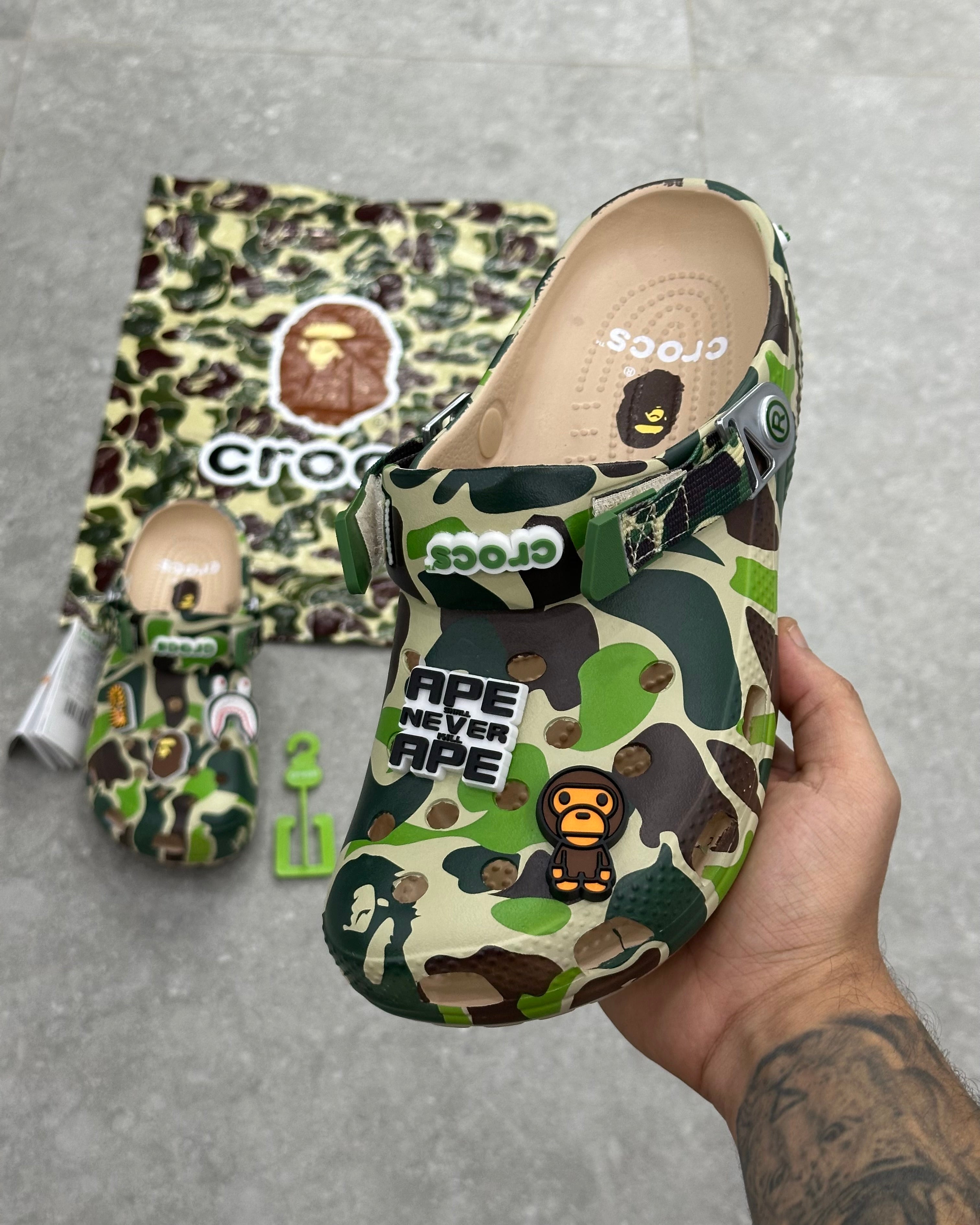 Crocs X A Bathing Ape ABC
Camo - Green