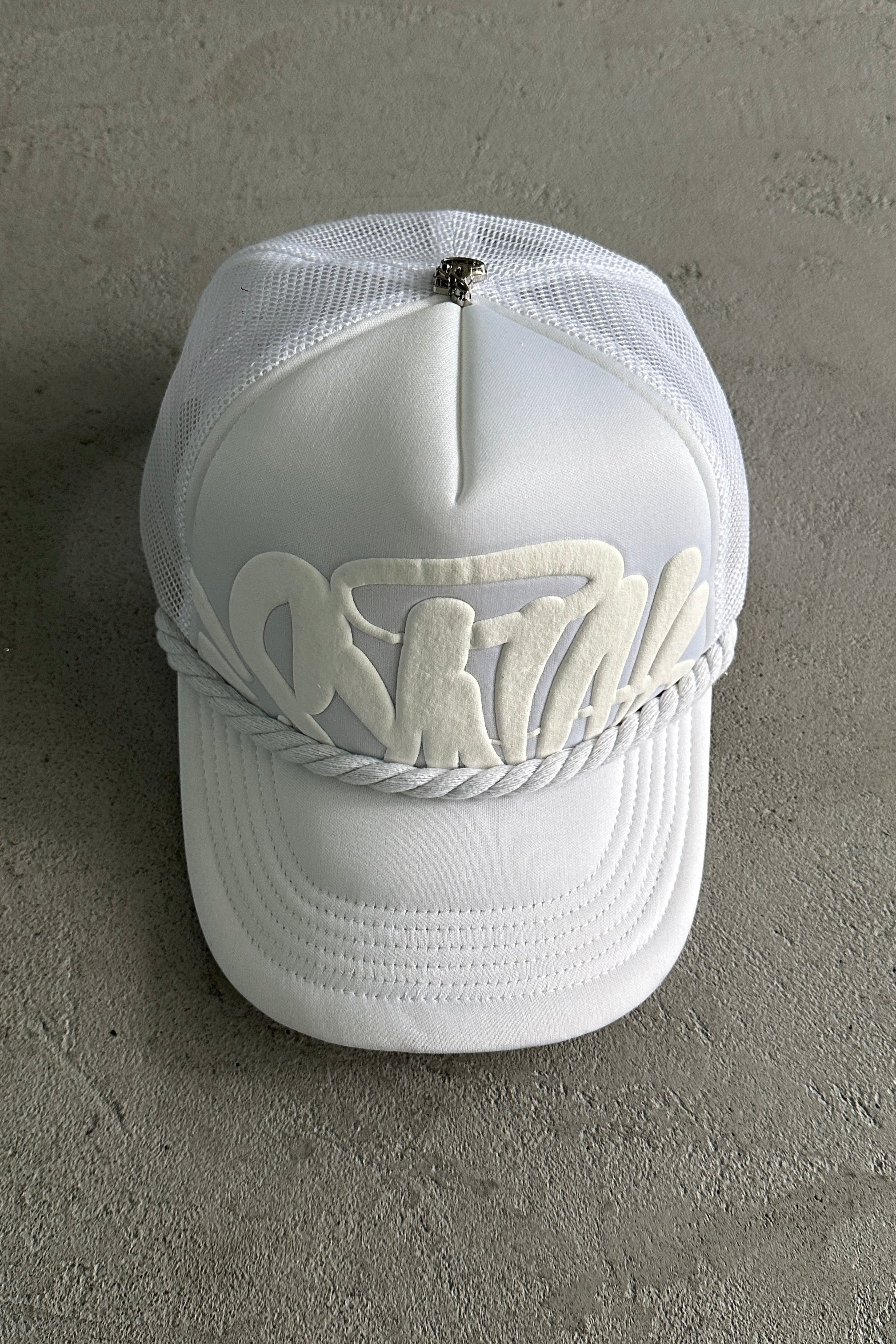 Syna World Rope Trucker Hat – White - MAGIC CITY